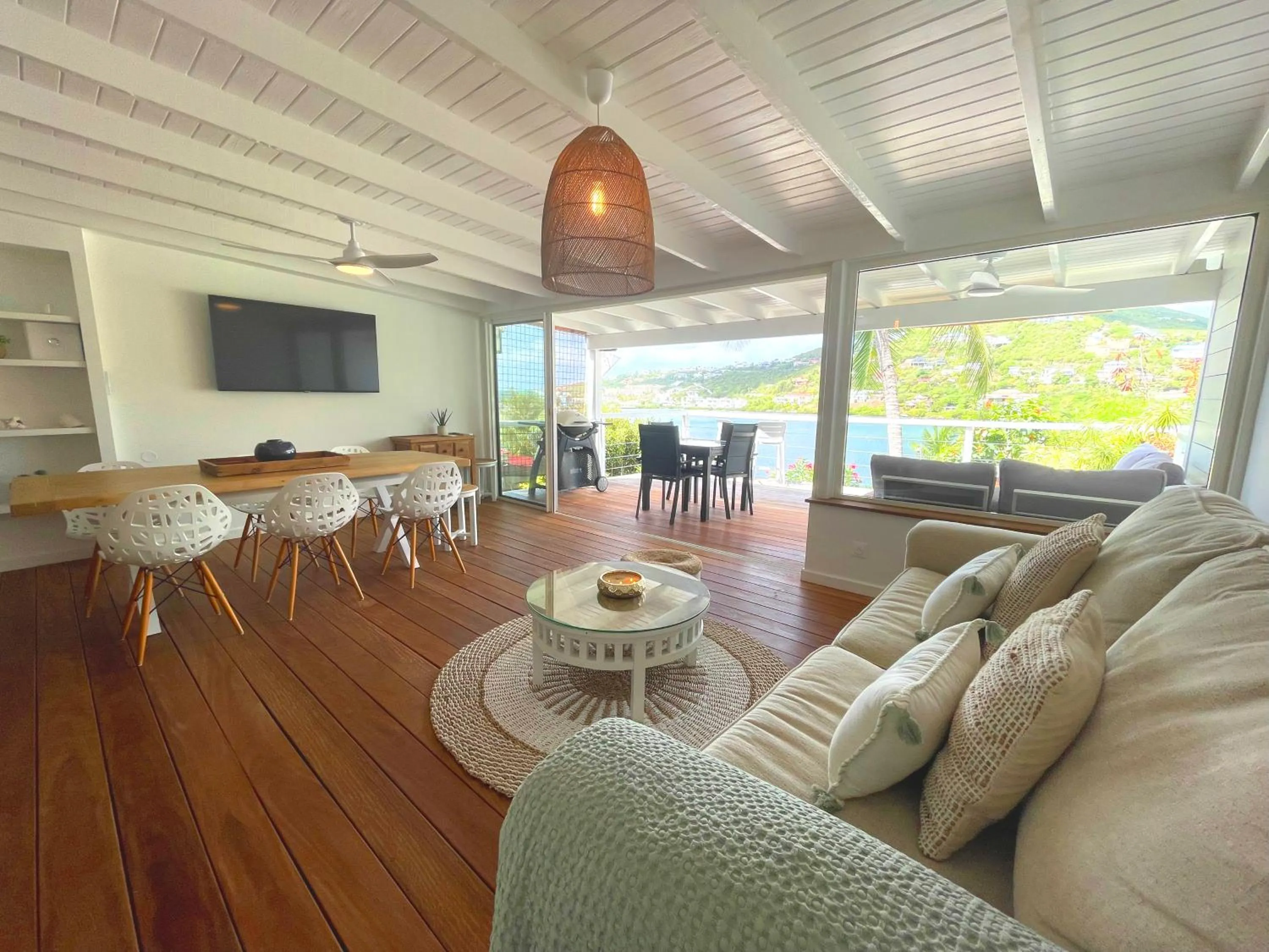Living room in Les Balcons d'Oyster Pond