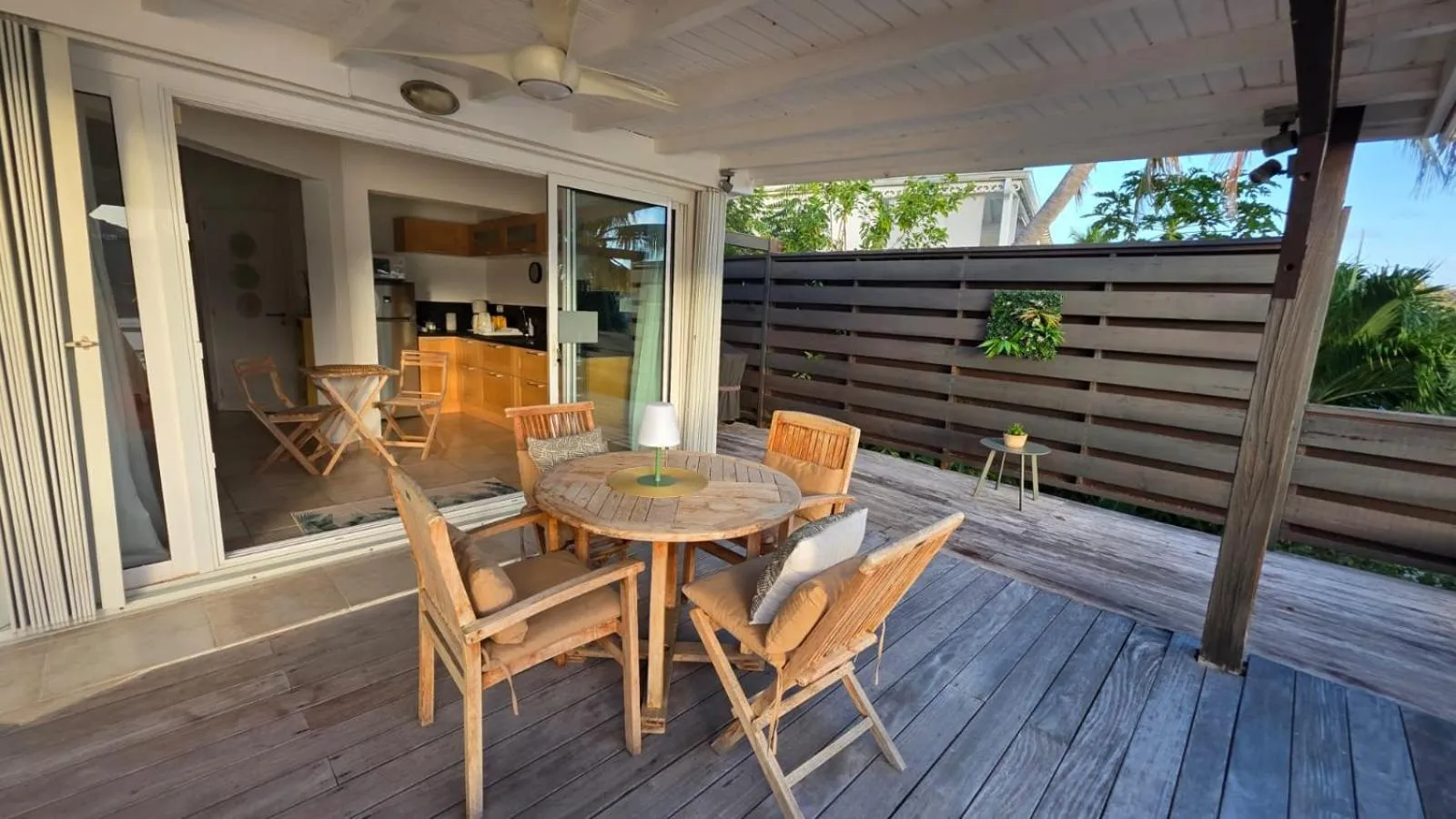 Patio in Les Balcons d'Oyster Pond
