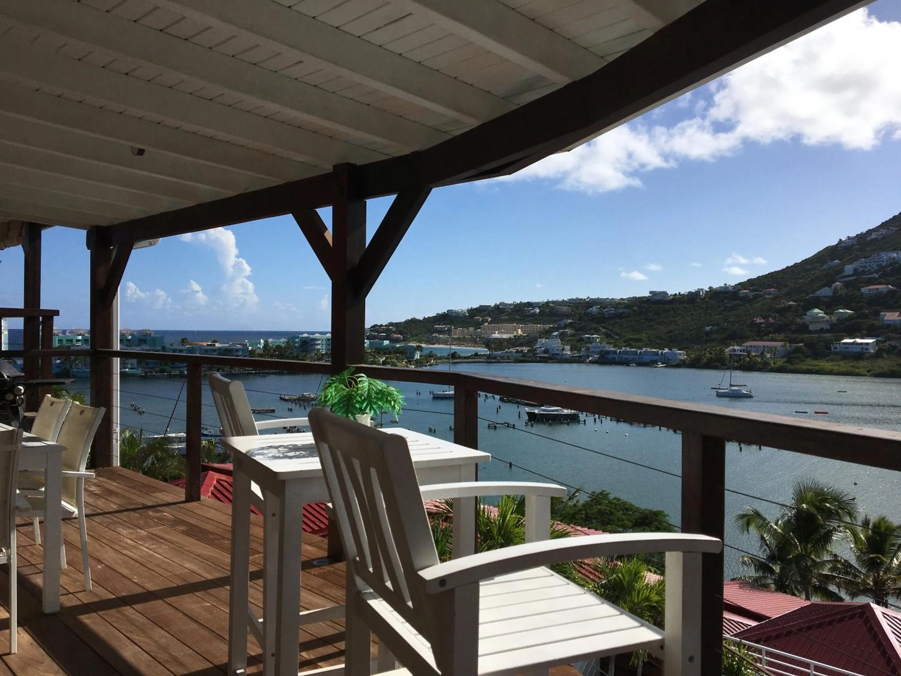 Patio in Les Balcons d'Oyster Pond