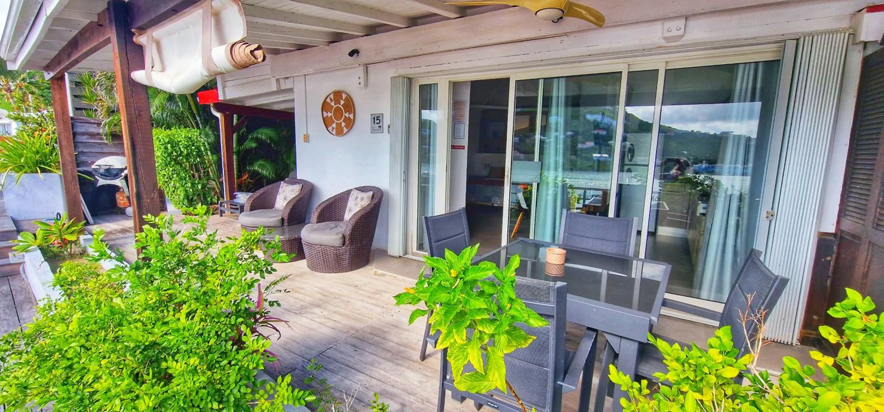 Patio in Les Balcons d'Oyster Pond