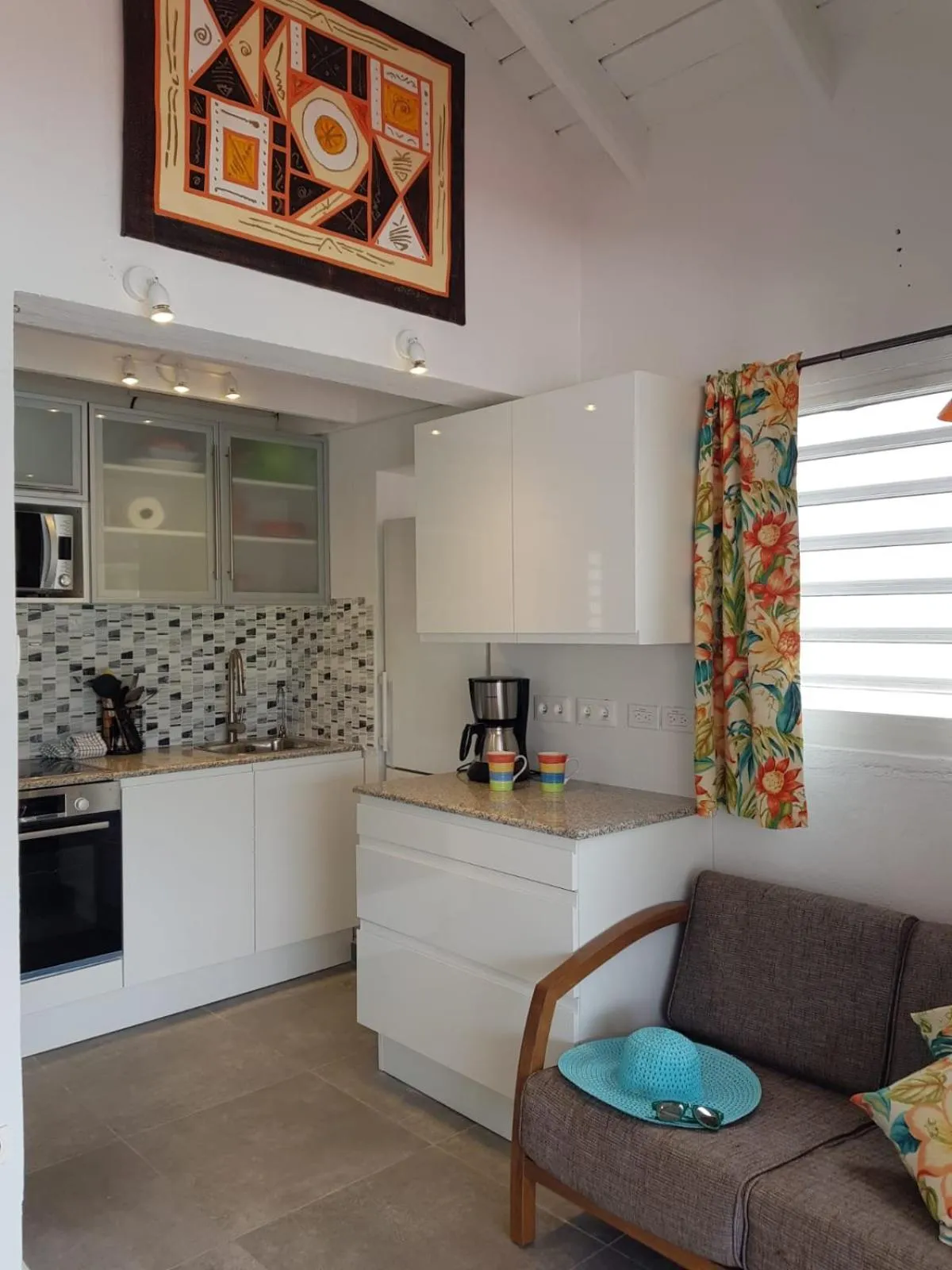 Kitchen or kitchenette in Les Balcons d'Oyster Pond