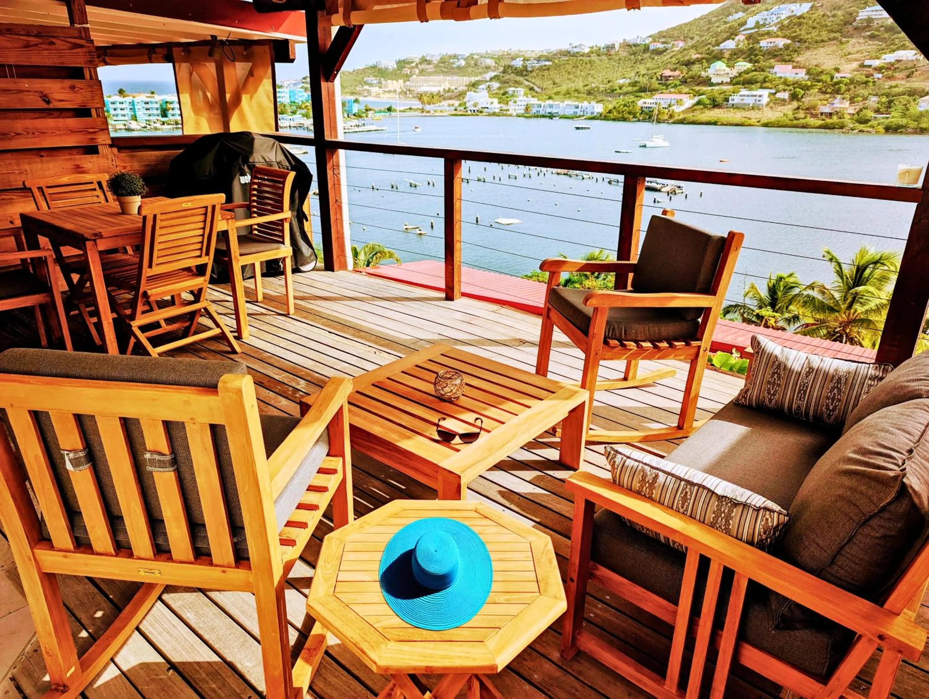 Les Balcons d'Oyster Pond