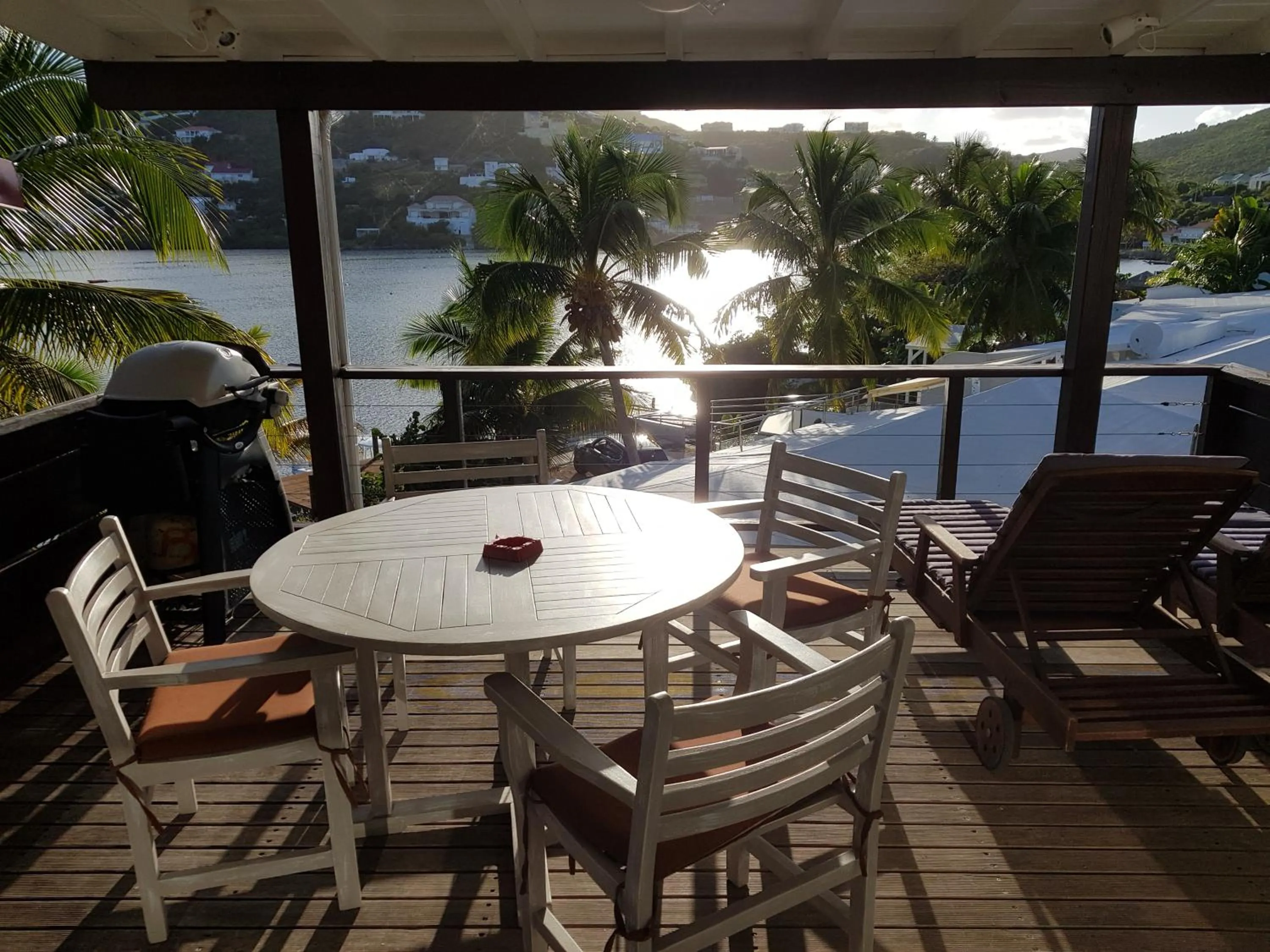 Patio in Les Balcons d'Oyster Pond