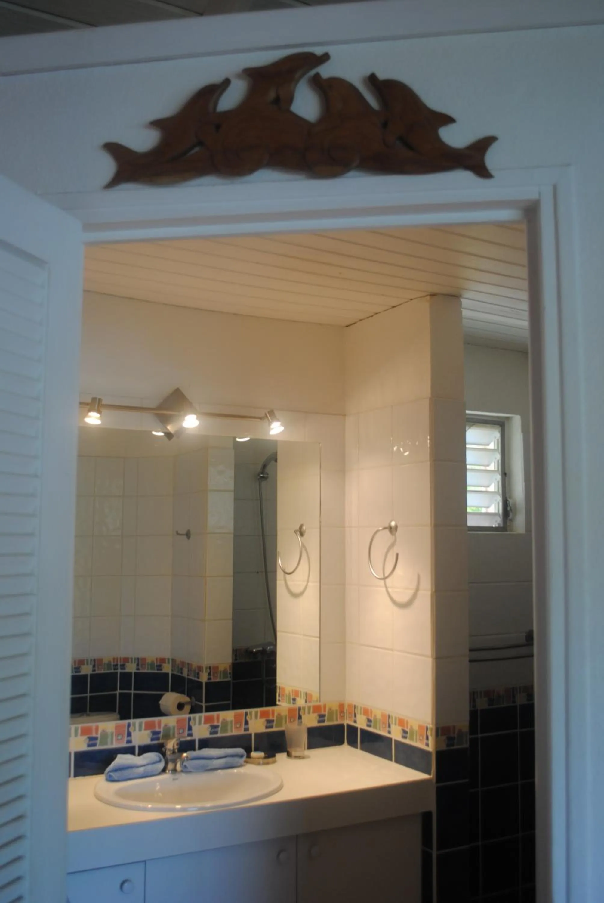 Bathroom in Les Balcons d'Oyster Pond