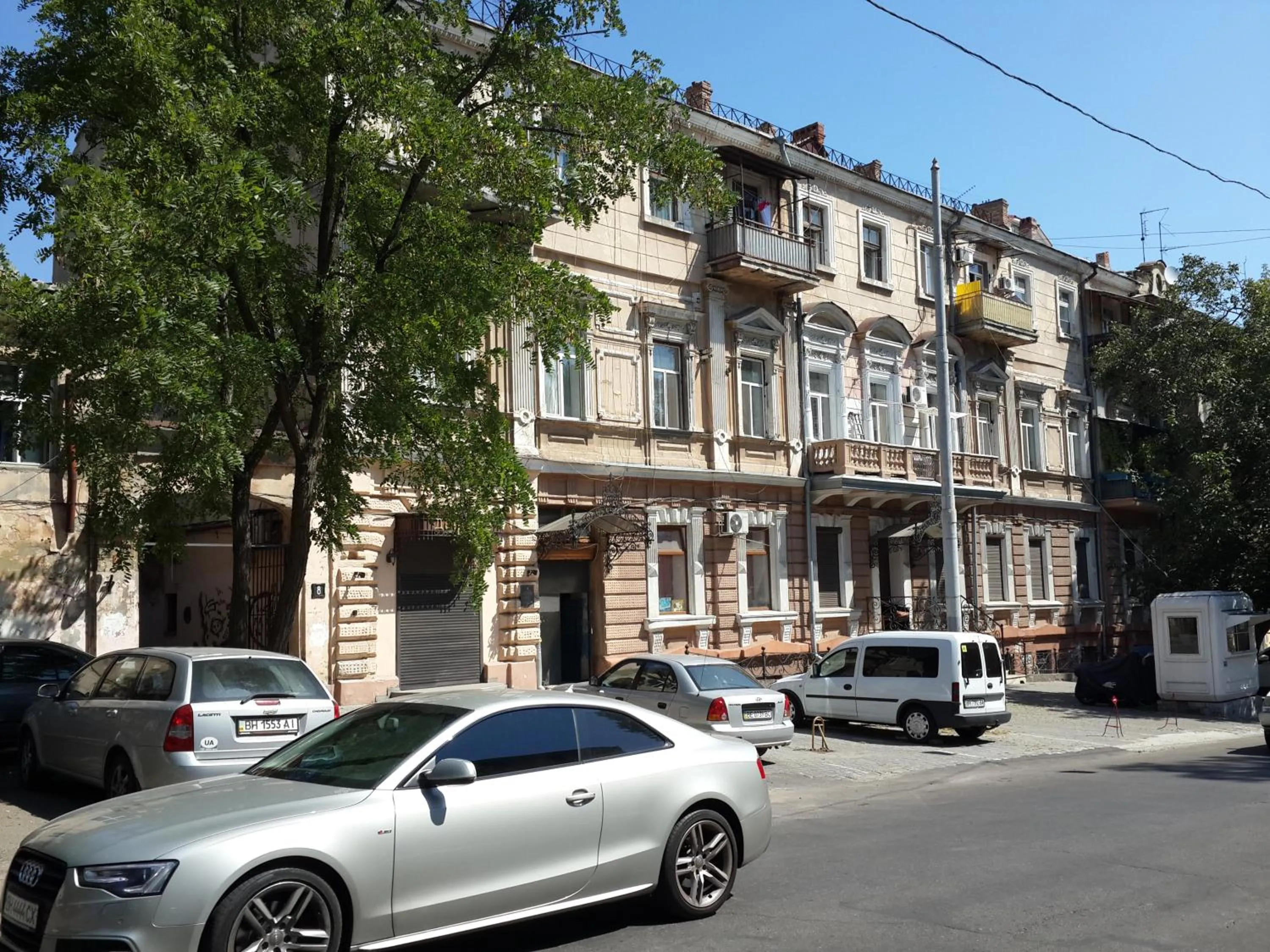 Apartment with Shower in Cozy studio in the heart of Odessa