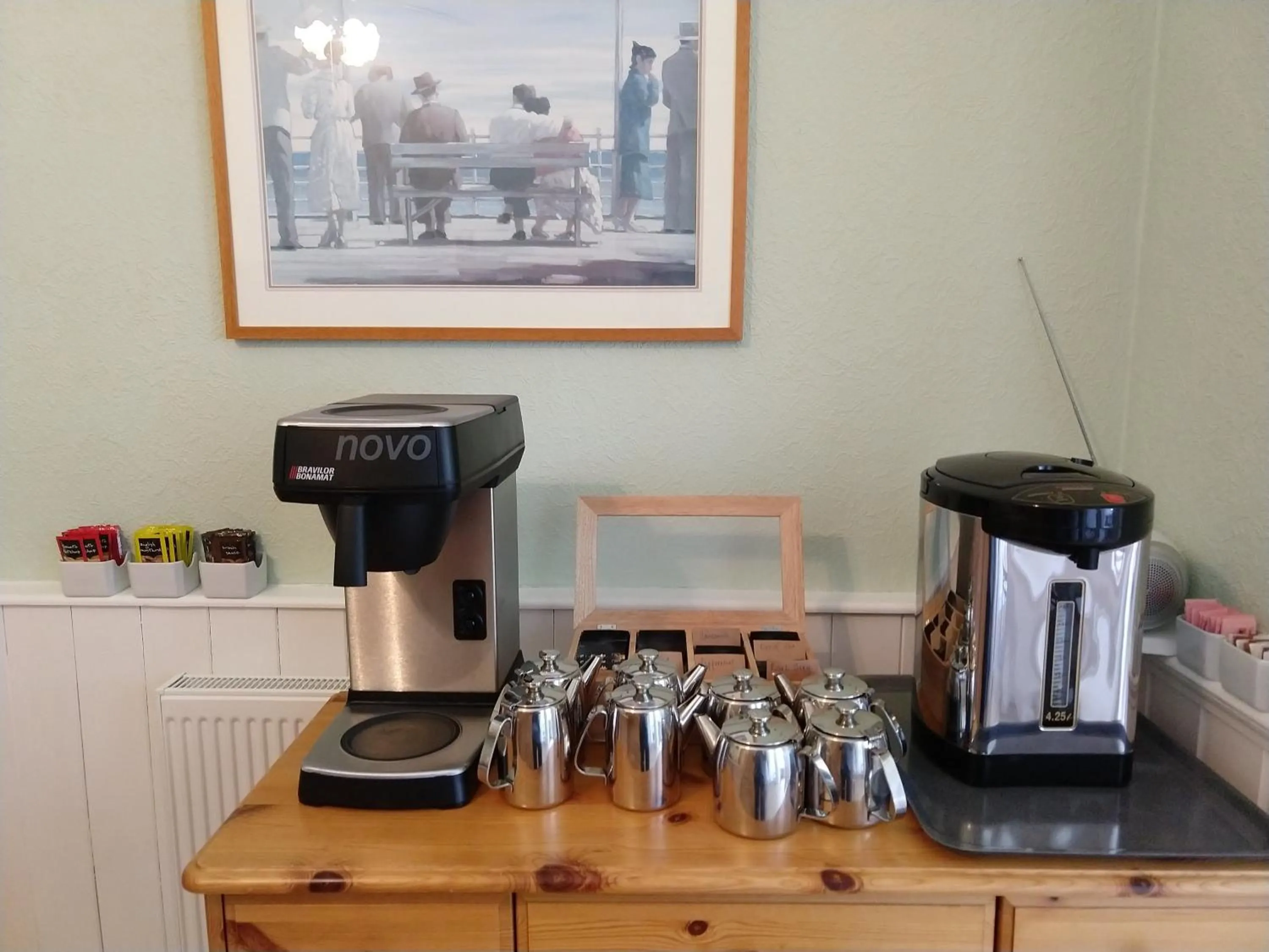 Drinks in By The Sea Bed and Breakfast