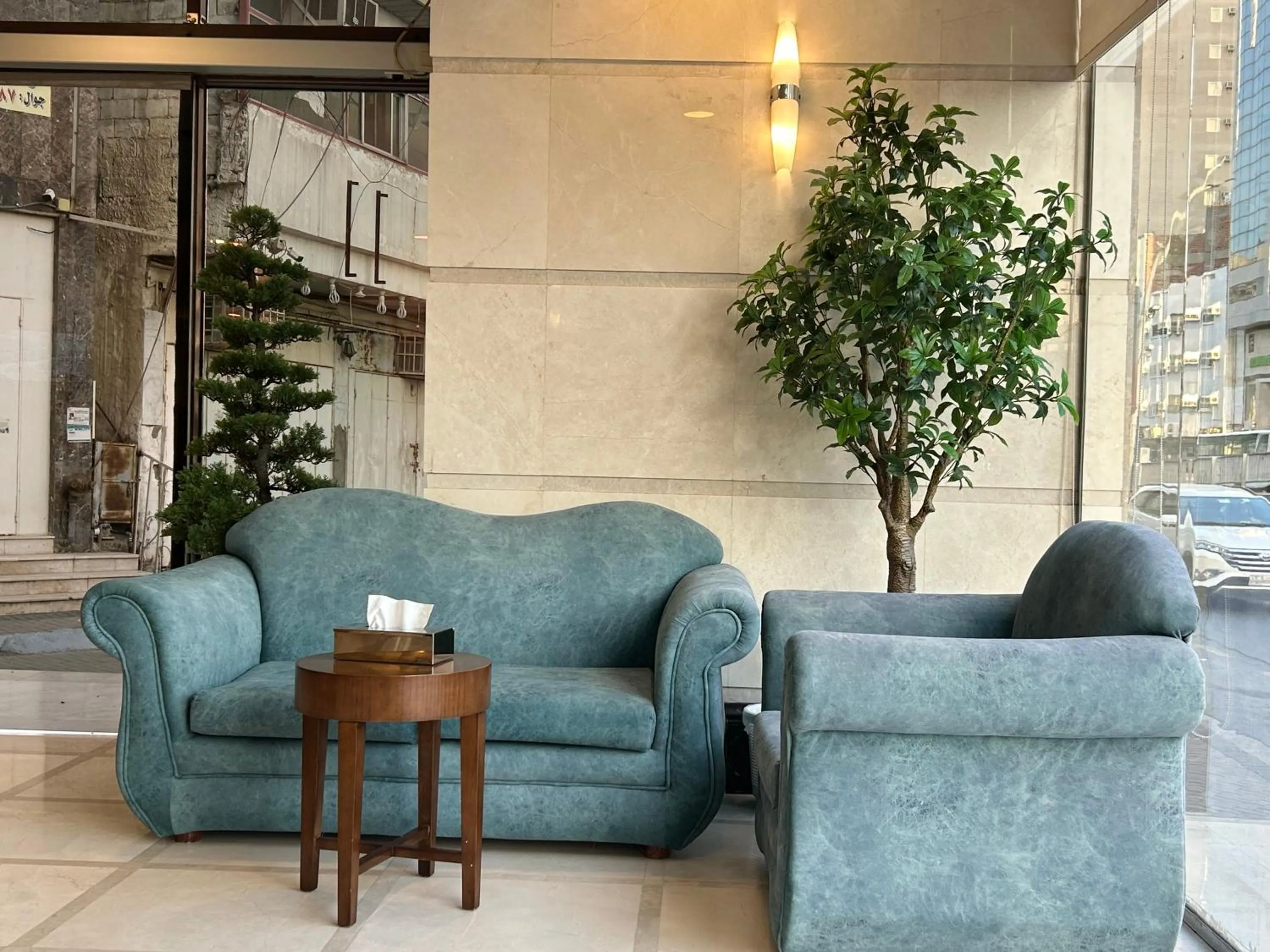 Seating area in Knooz Aldiafah