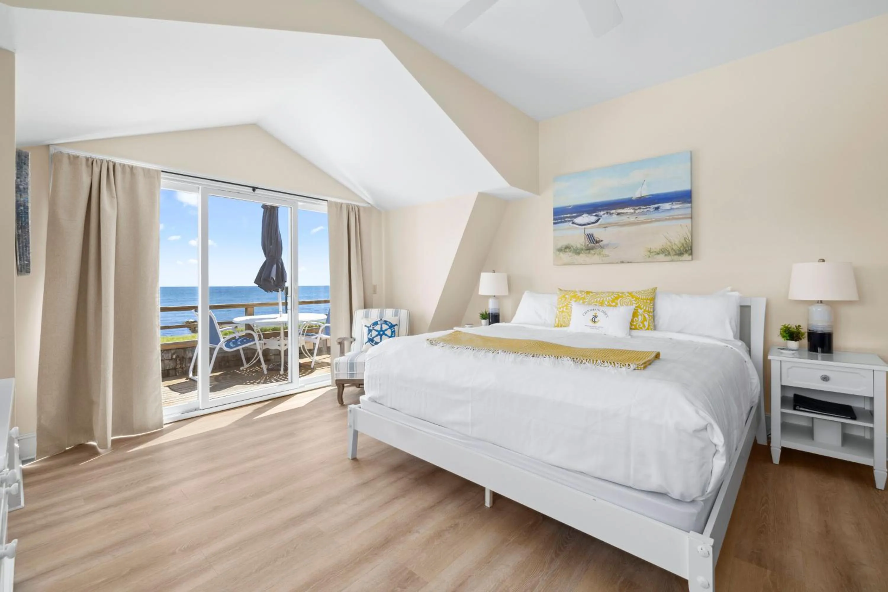 Bed in Chatham Tides