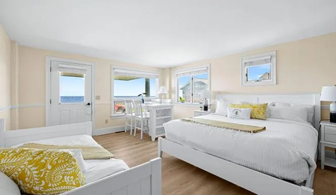 Bed in Chatham Tides