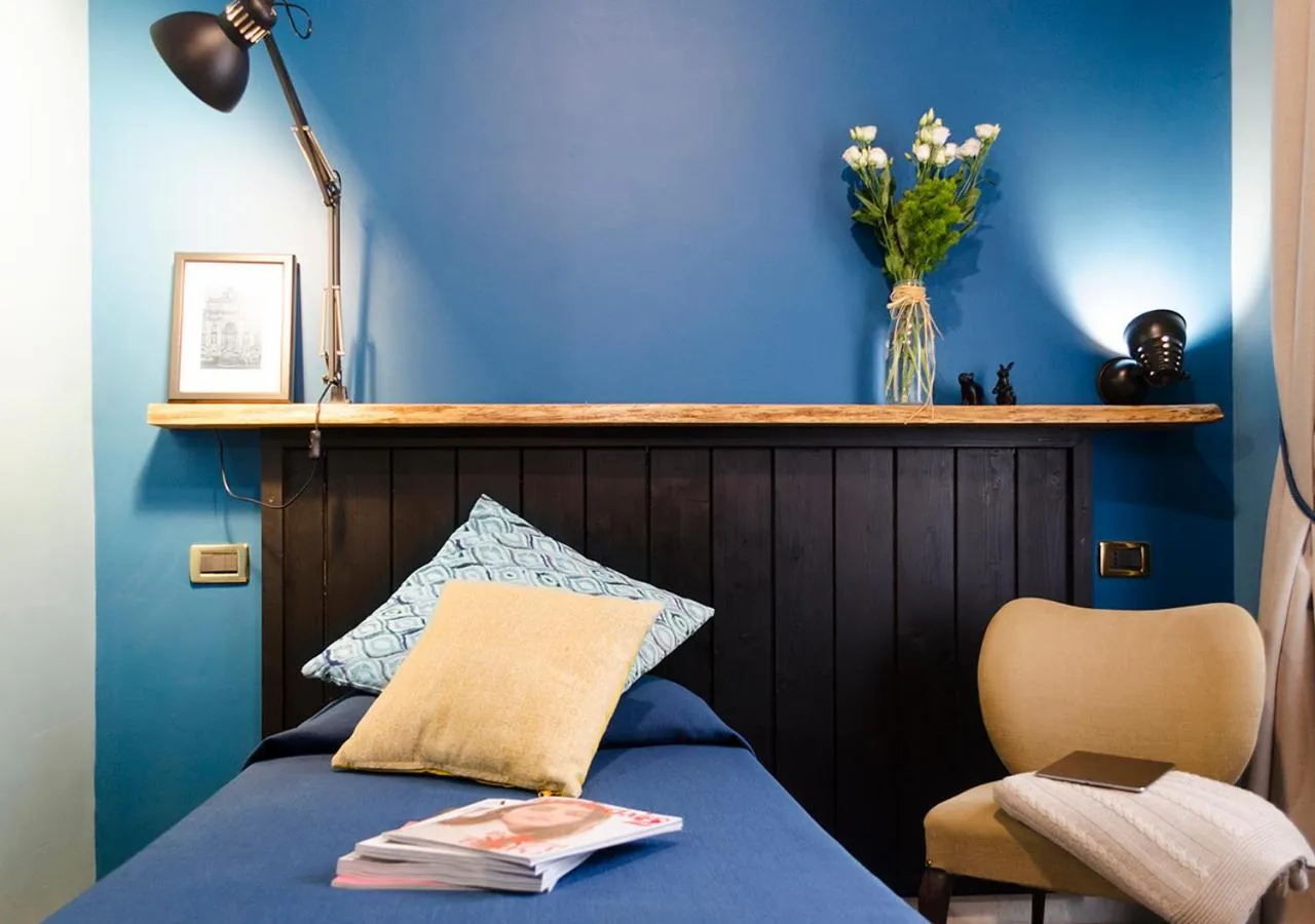 Bedroom, Bed in Eterna Roma