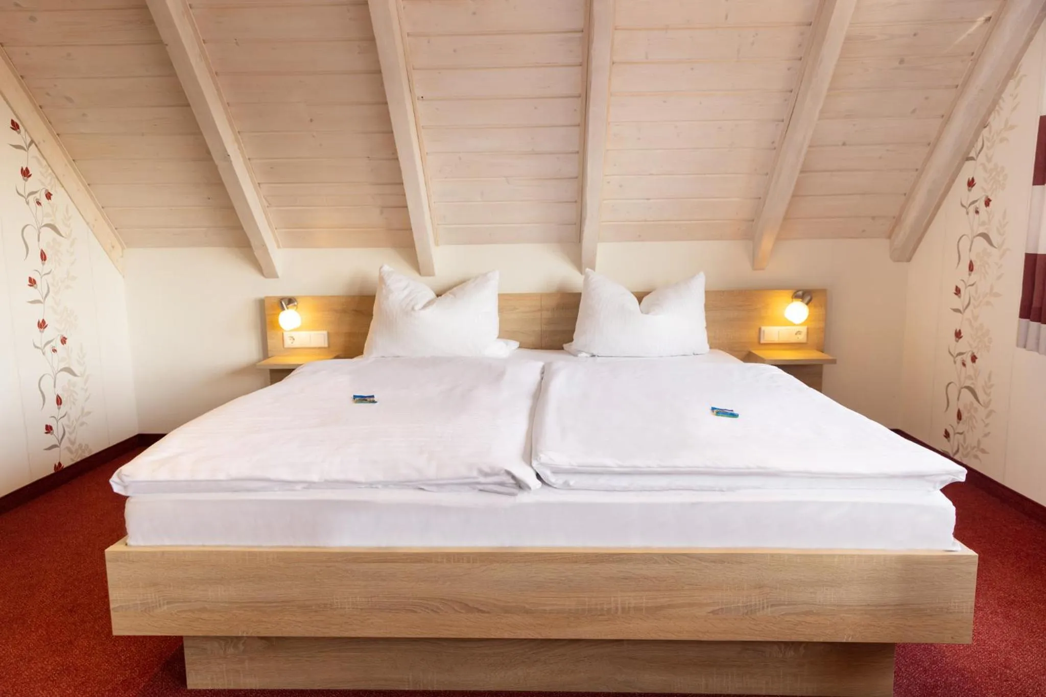 Bed in Hotel-Restaurant Straussen