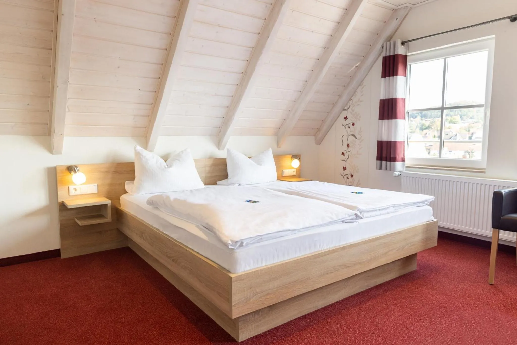 Bed in Hotel-Restaurant Straussen