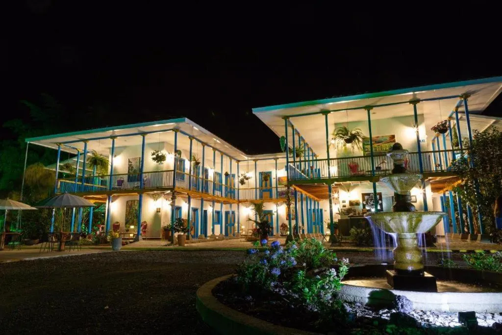 Night in Hotel Hacienda Santa Clara