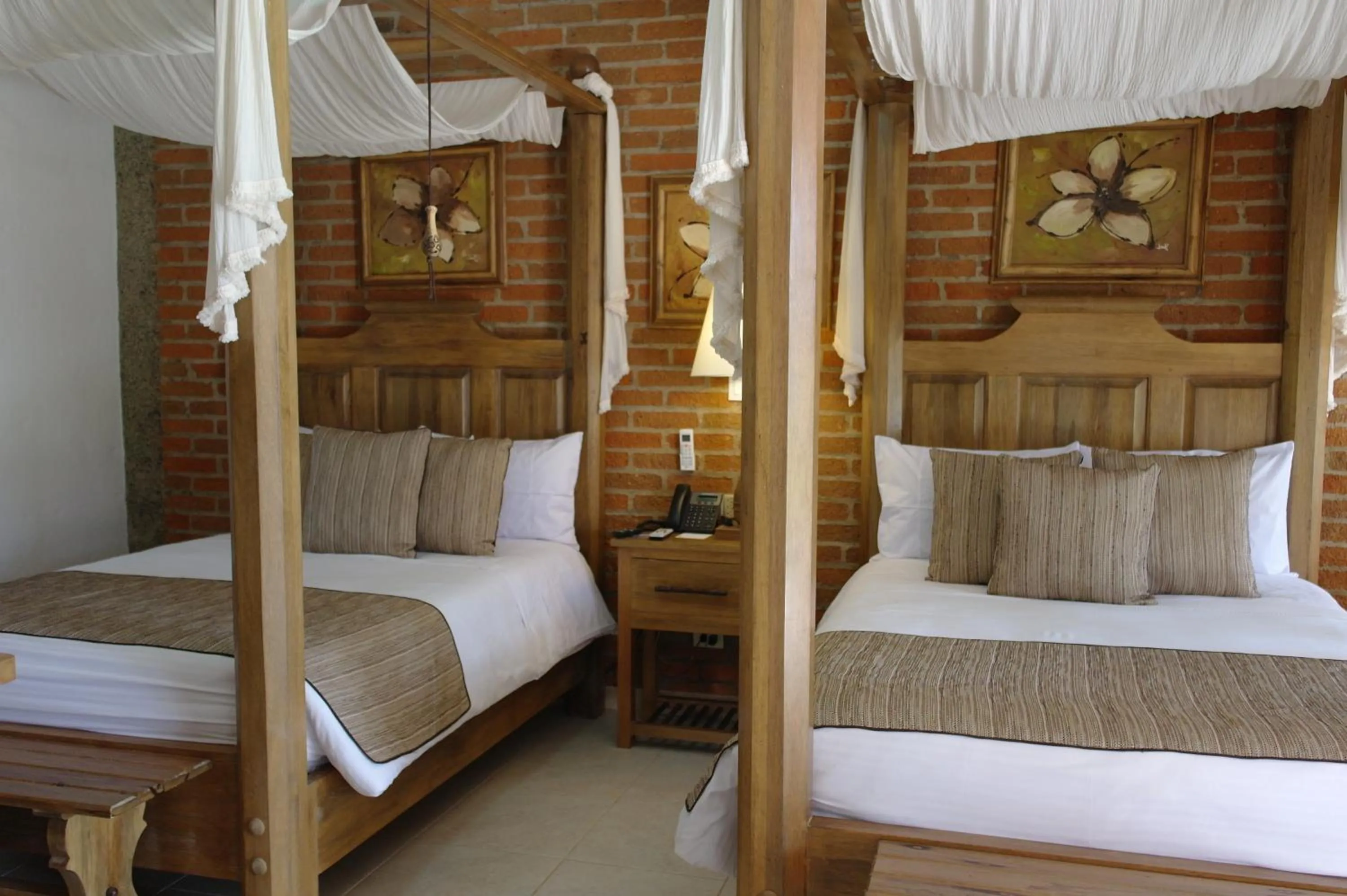 Photo of the whole room, Bed in Hotel Casa San Carlos Lodge Pereira