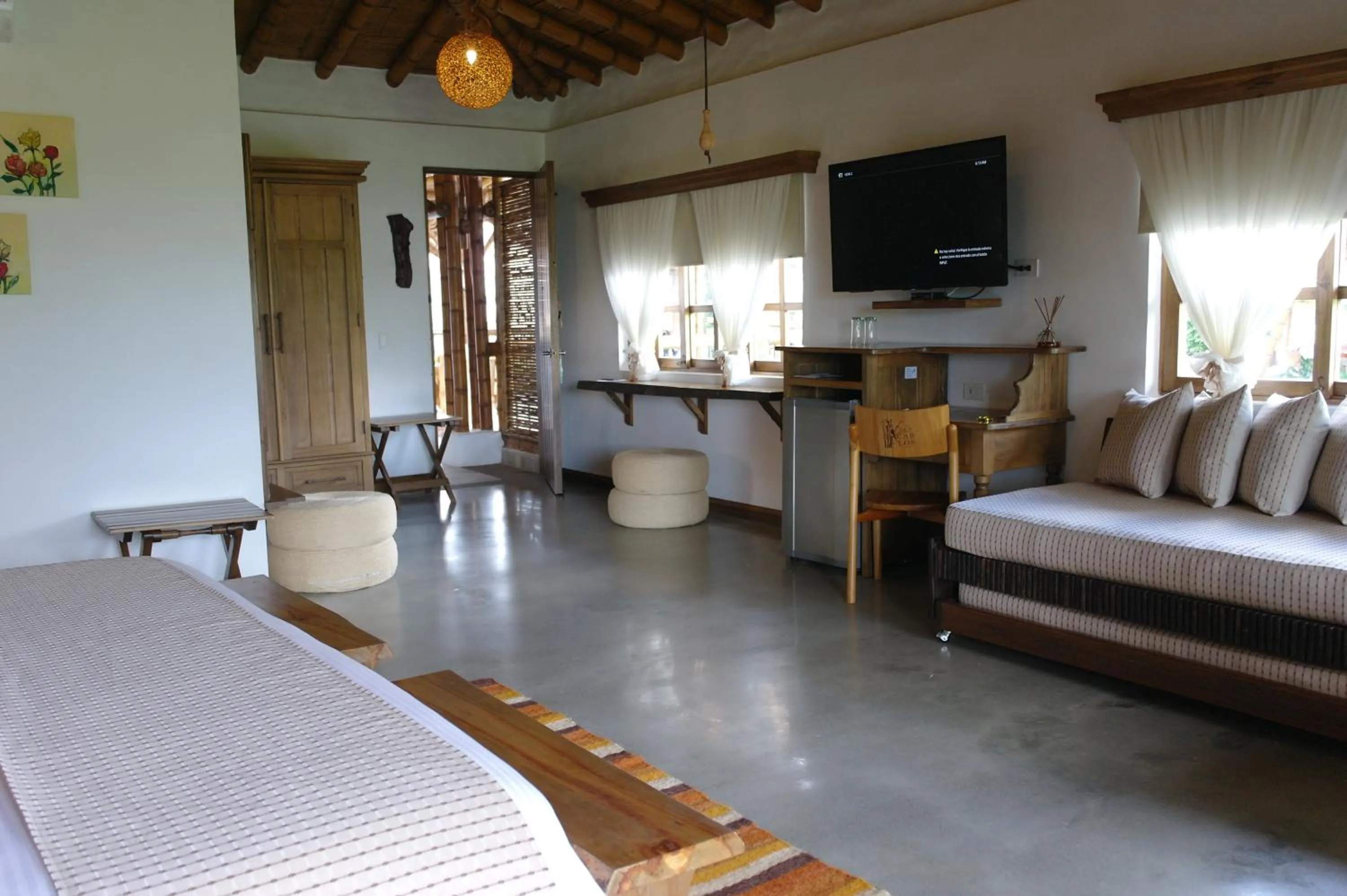 Seating area, Bed in Hotel Casa San Carlos Lodge Pereira