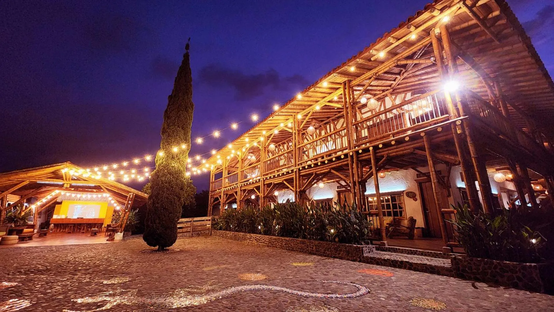 Property building in Hotel Casa San Carlos Lodge Pereira