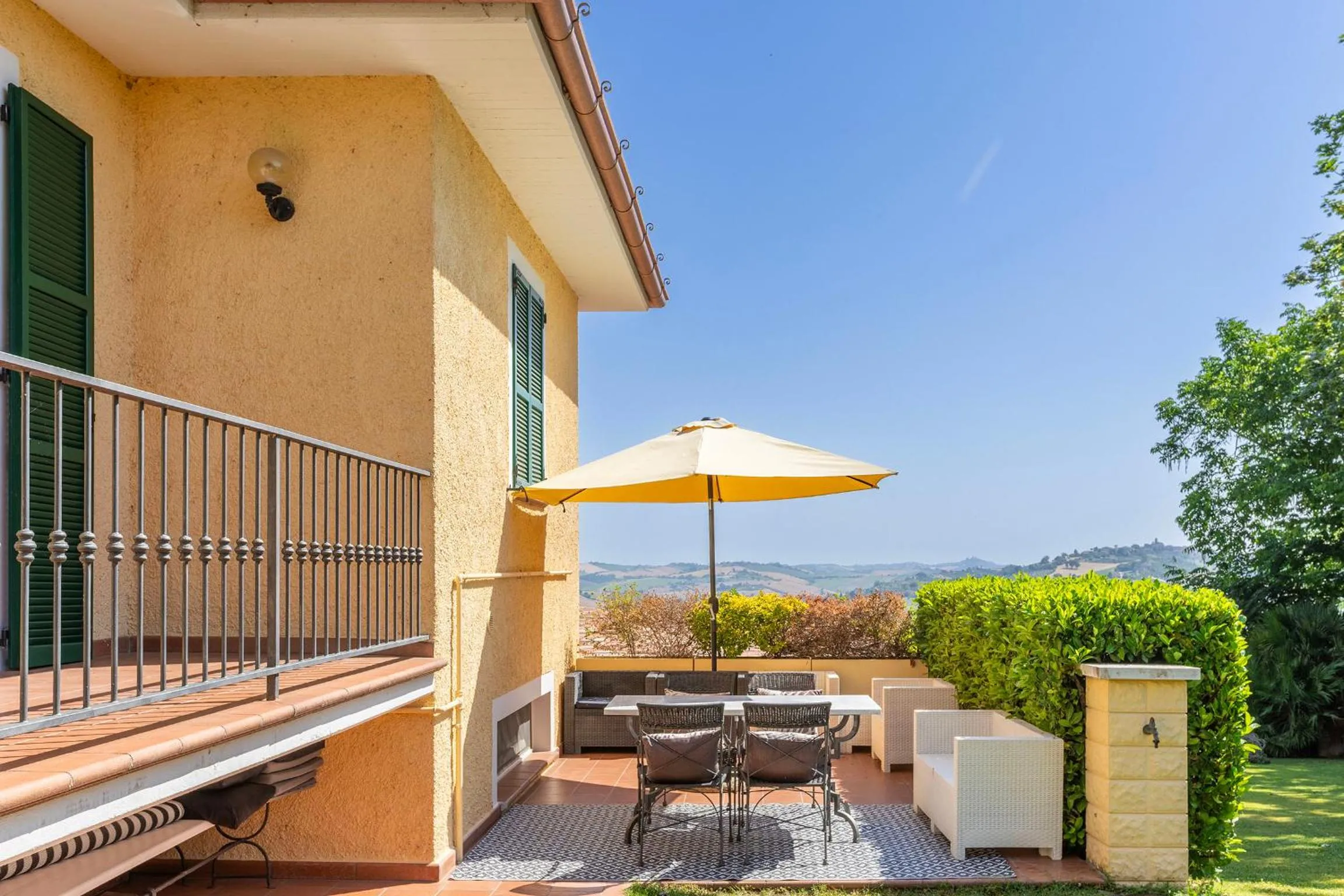 Property building in Villa La Quiete