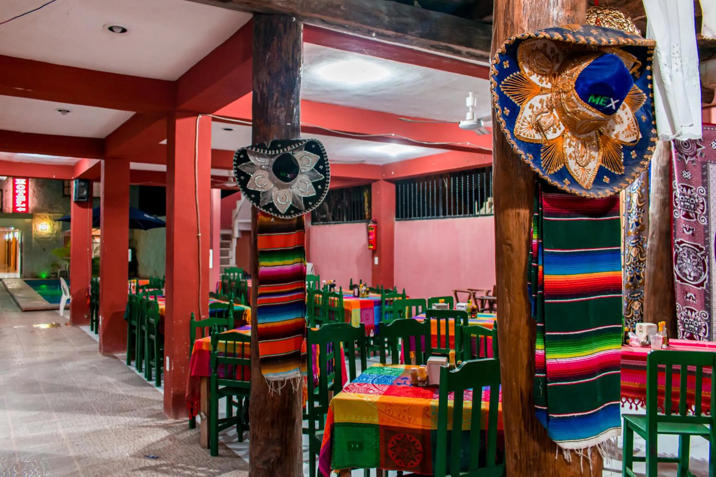 Restaurant/places to eat in Hotel Mayahau Coba