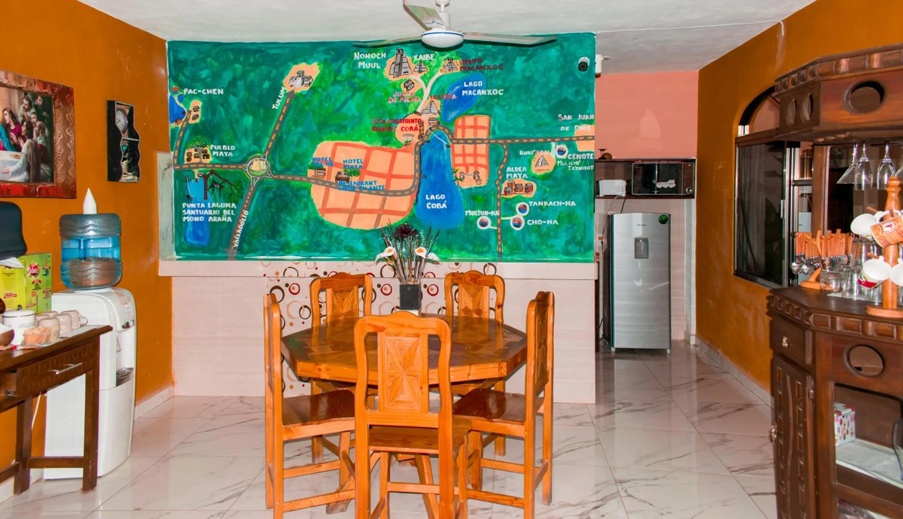 Kitchen or kitchenette in Hotel Mayahau Coba