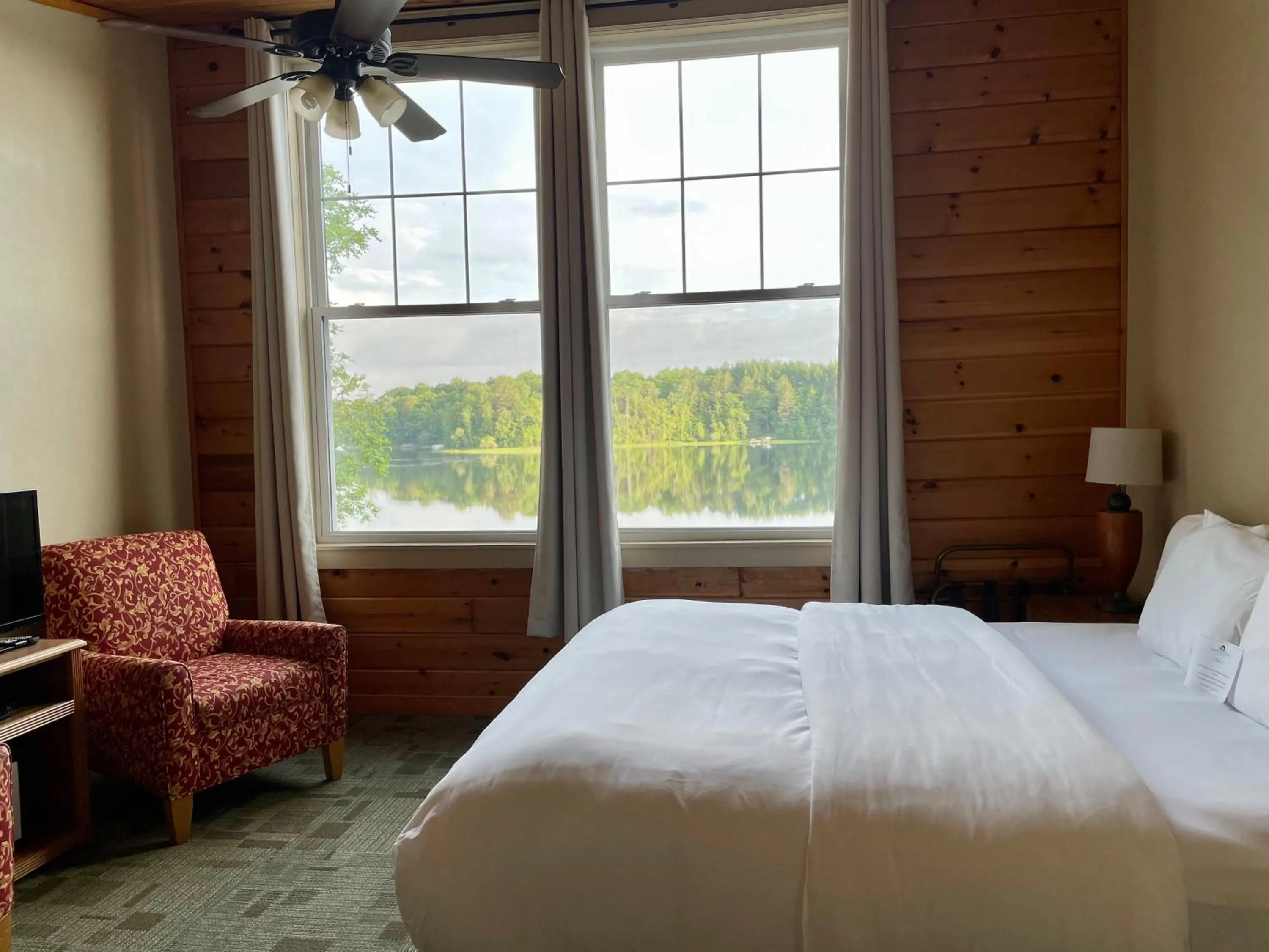 Bed in Hanging Horn Lakeside Resort