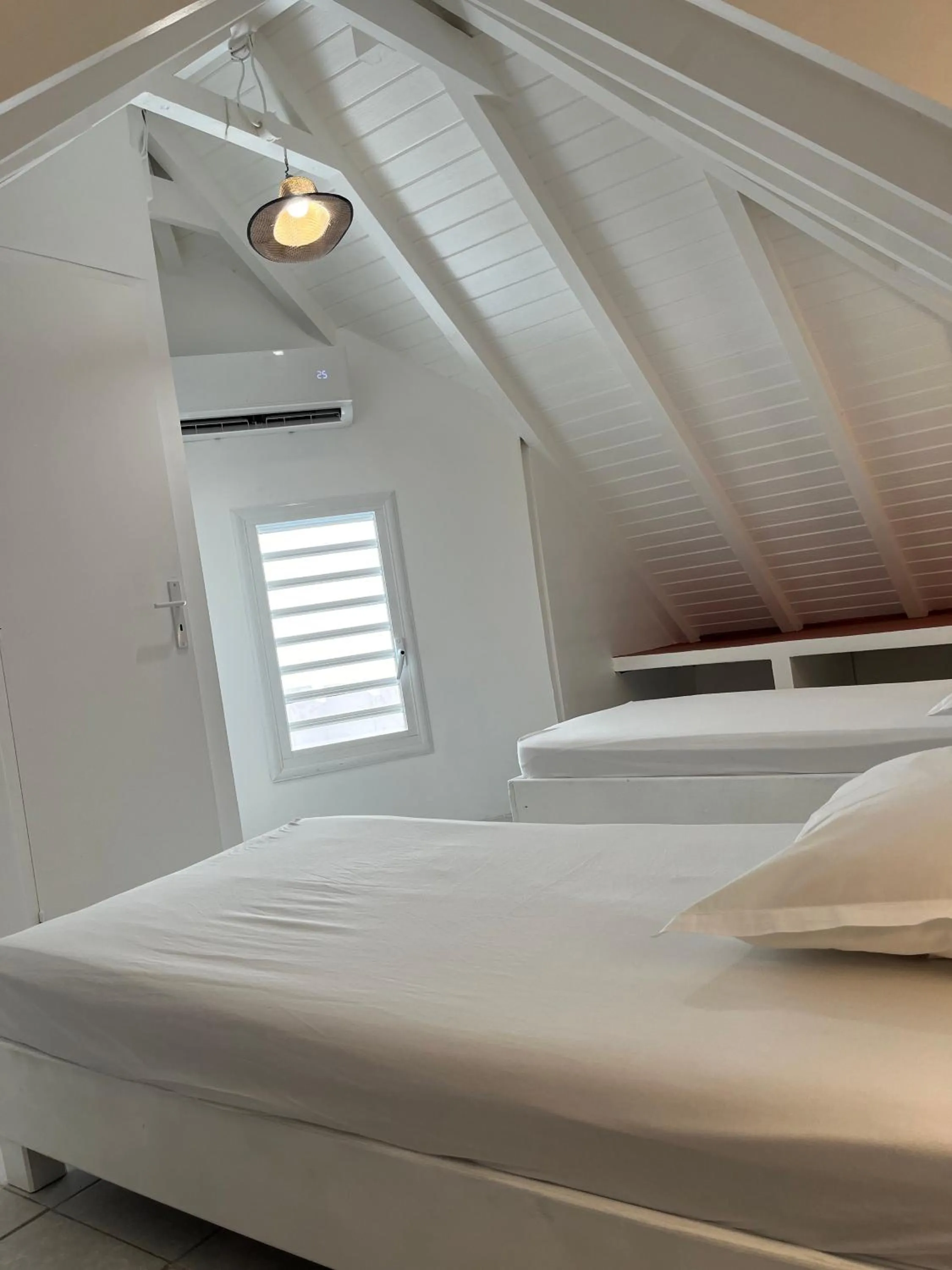 Bedroom, Bed in Domaine De Marly, 3 étoiles