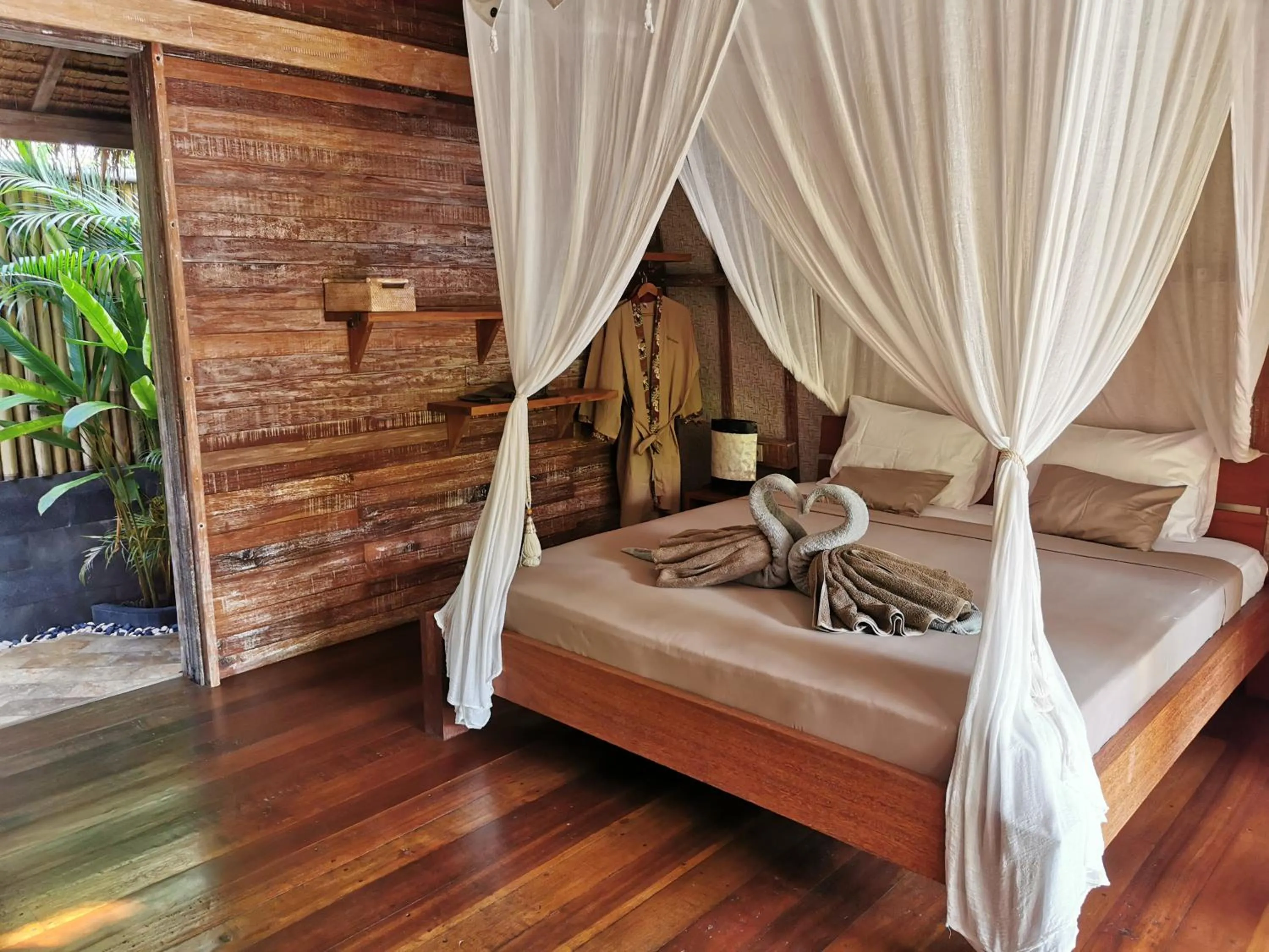 Bed in Anahata - Tropical Private Villas