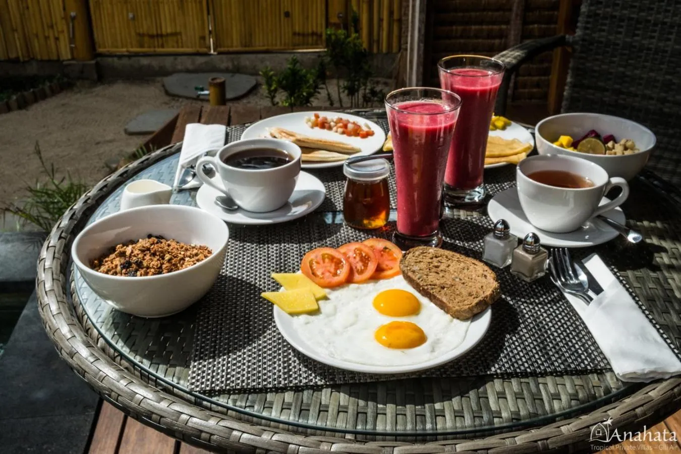 Breakfast in Anahata - Tropical Private Villas