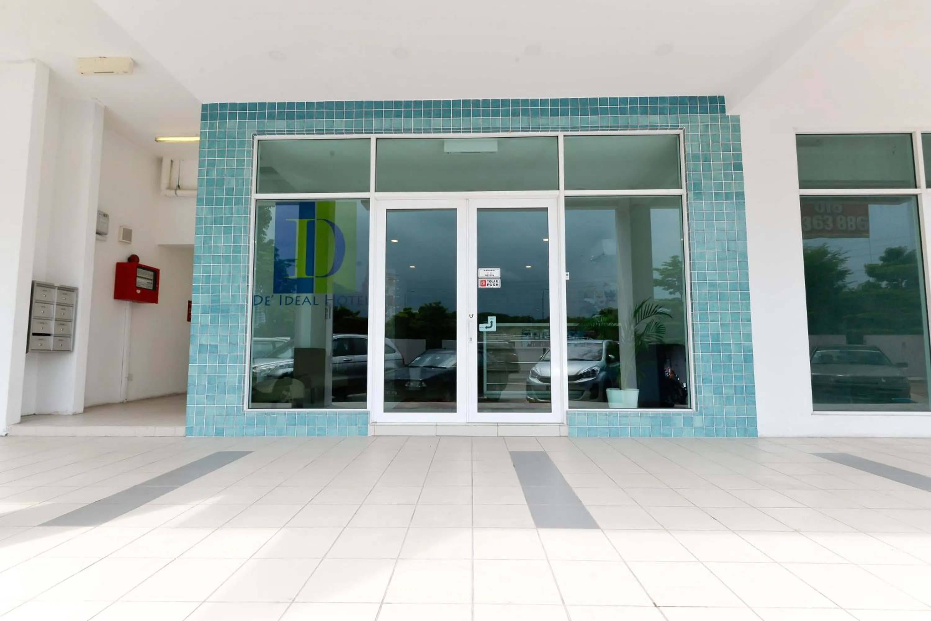 Facade/entrance in Fumah Hotel Jalan Kuching