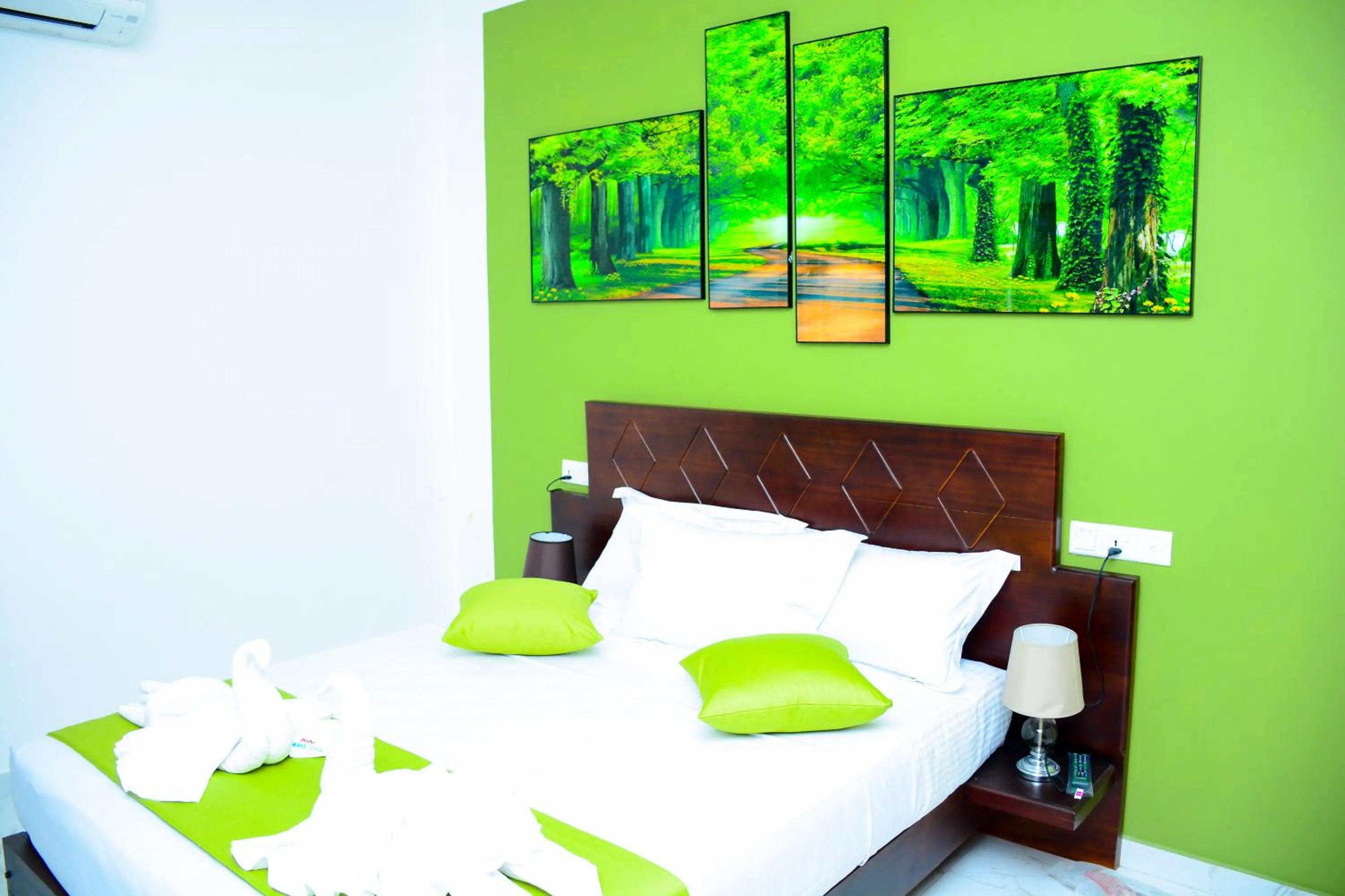 Bedroom, Bed in Mama Beach Villa