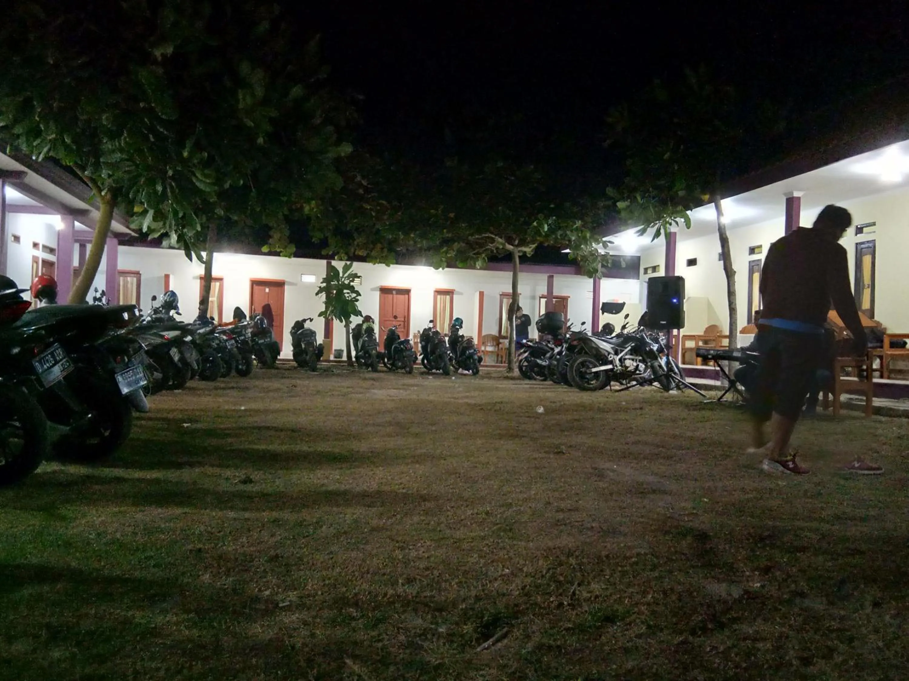 Penginapan Karanglaut Sayangheulang