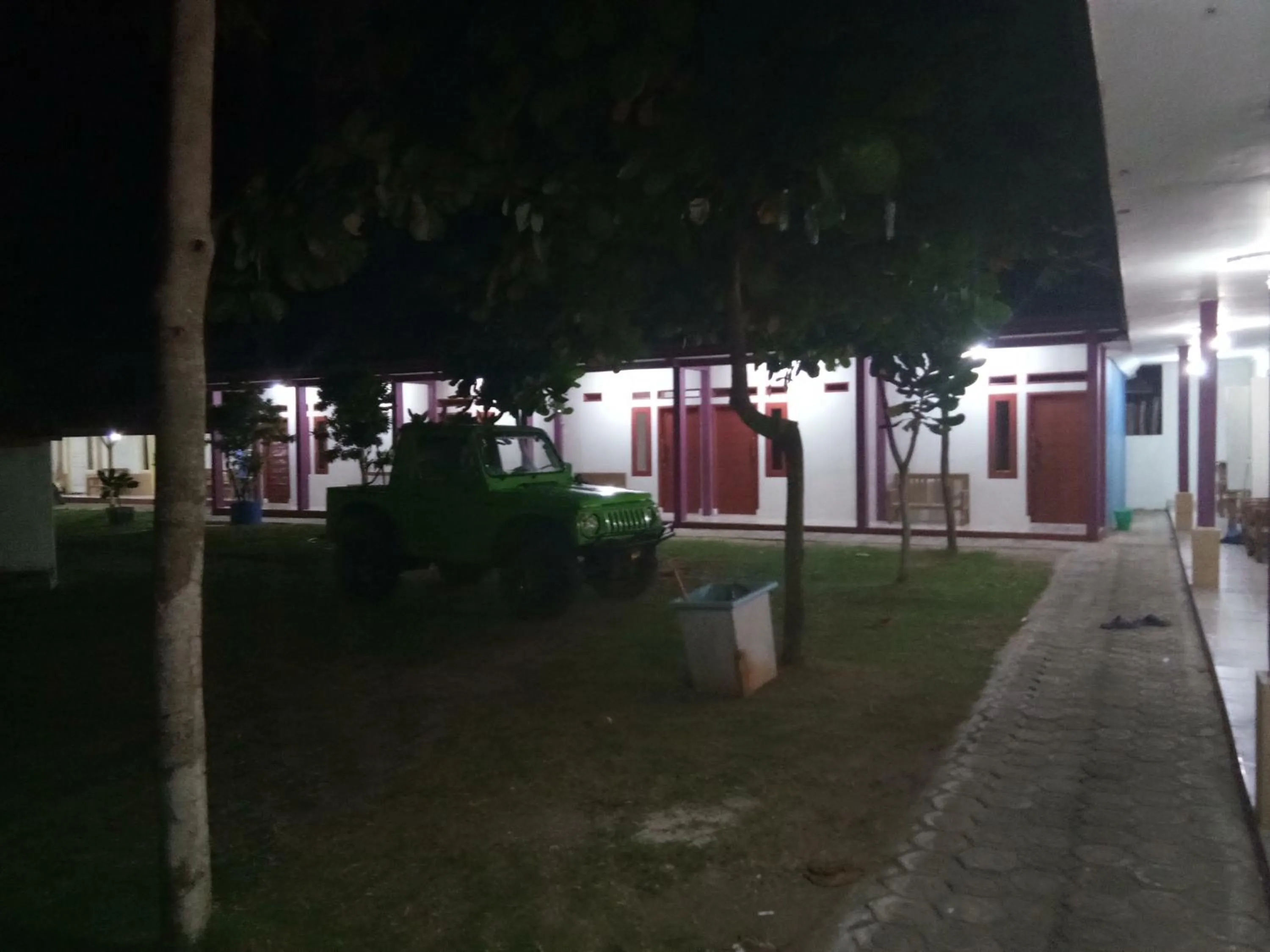 Penginapan Karanglaut Sayangheulang