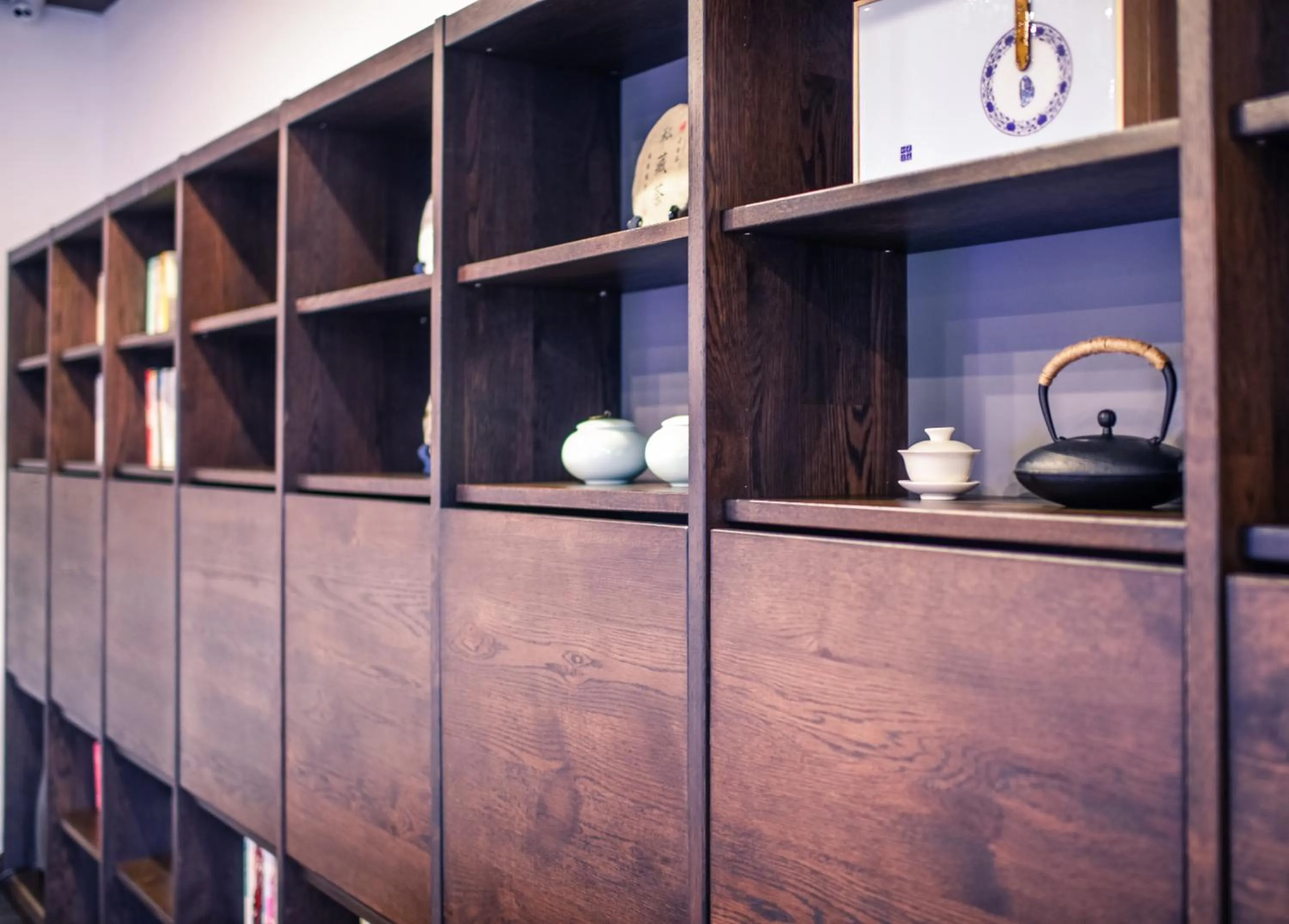 Library in Elsewhere Hotel Inn North Street Branch