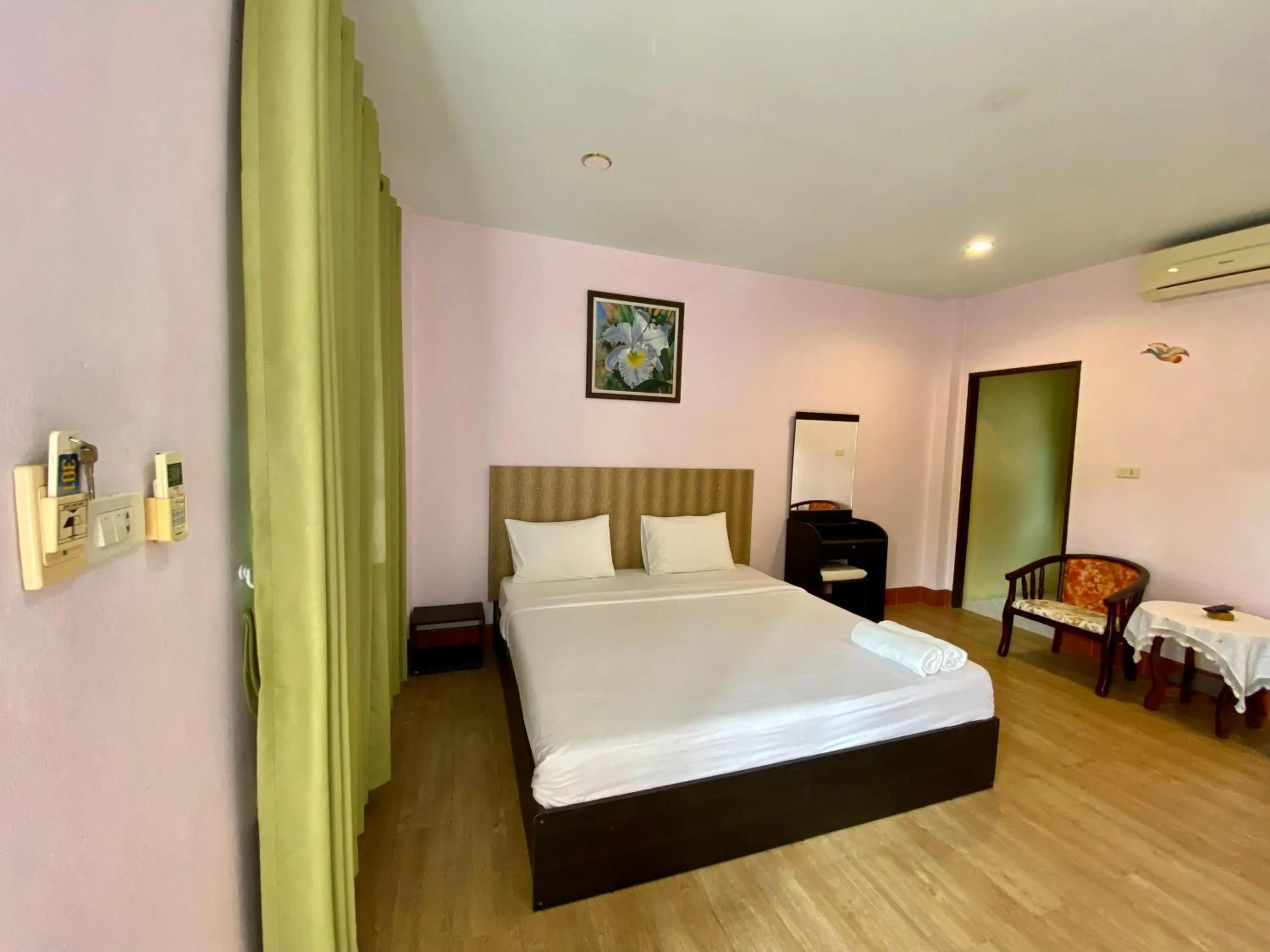 Bed in Pachumas Hotel