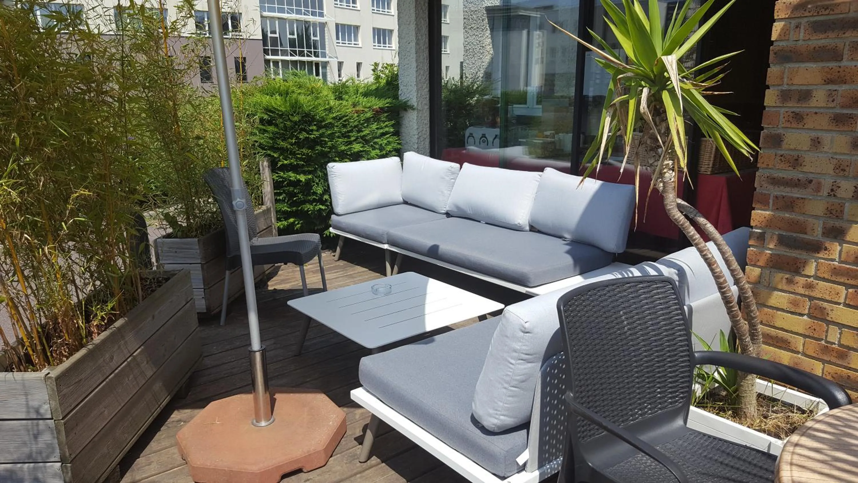 Living room in Hôtel Crocus Caen Mémorial