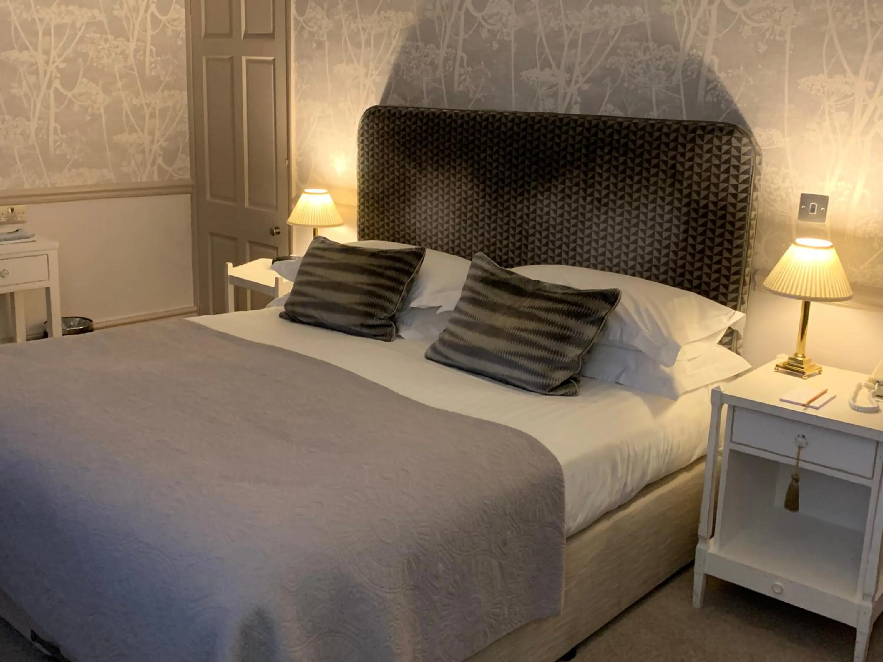 Bed in Watersmeet Hotel