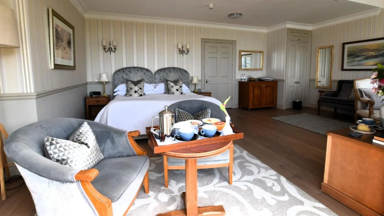 Bed in Watersmeet Hotel