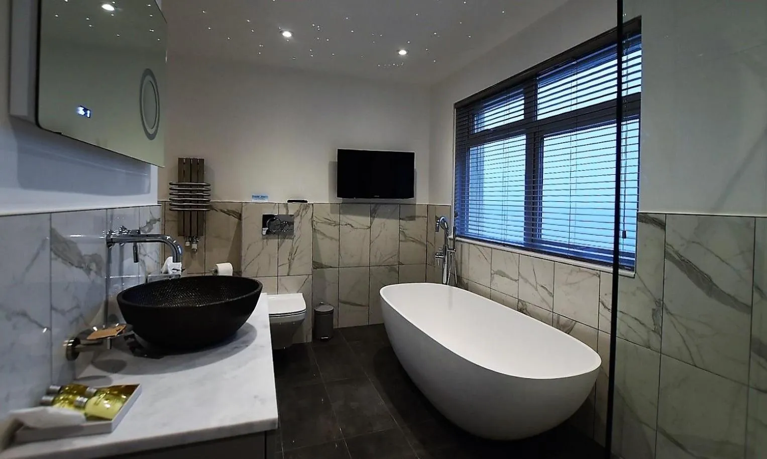 Bathroom in Watersmeet Hotel