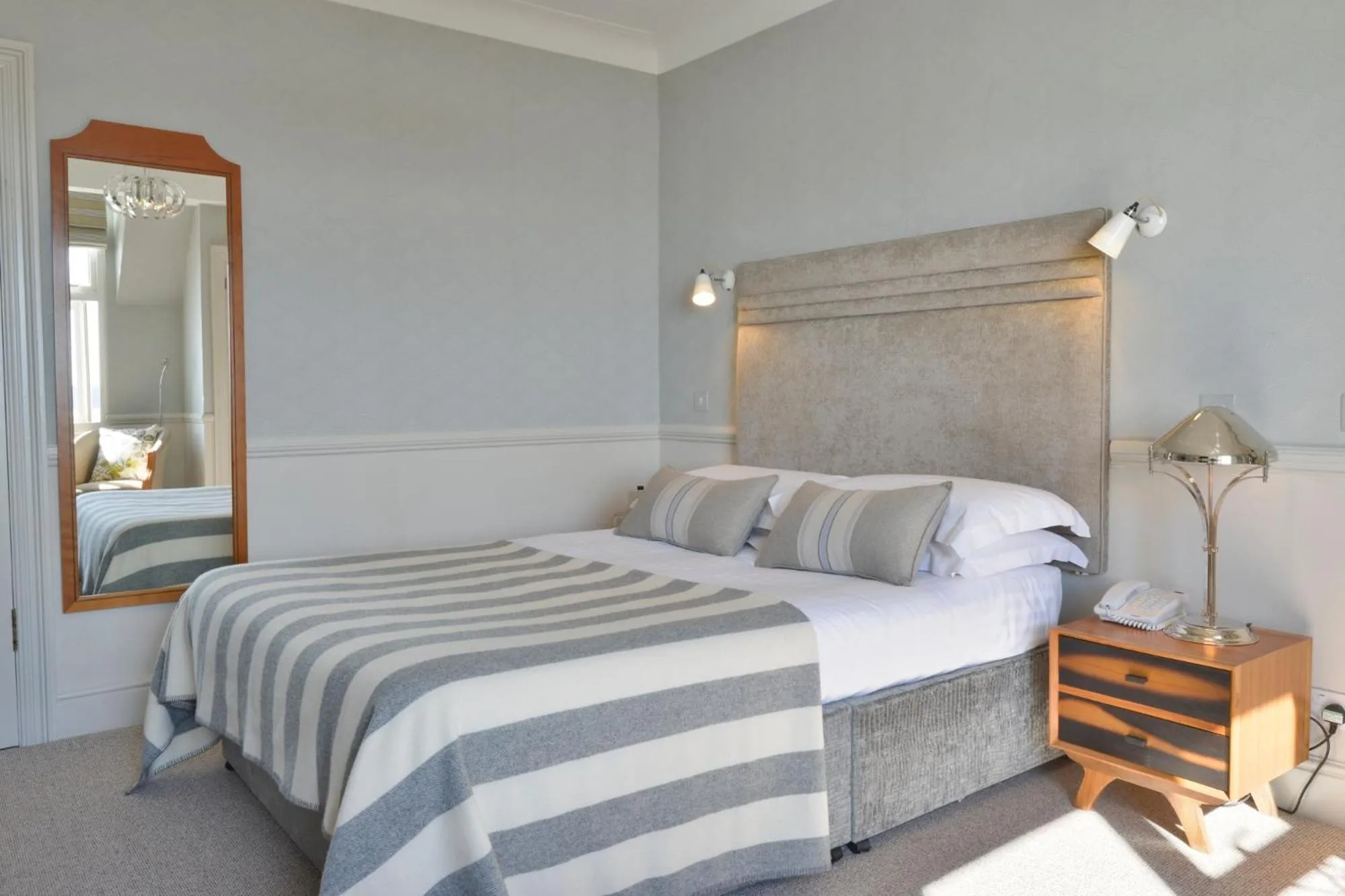 Bed in Watersmeet Hotel