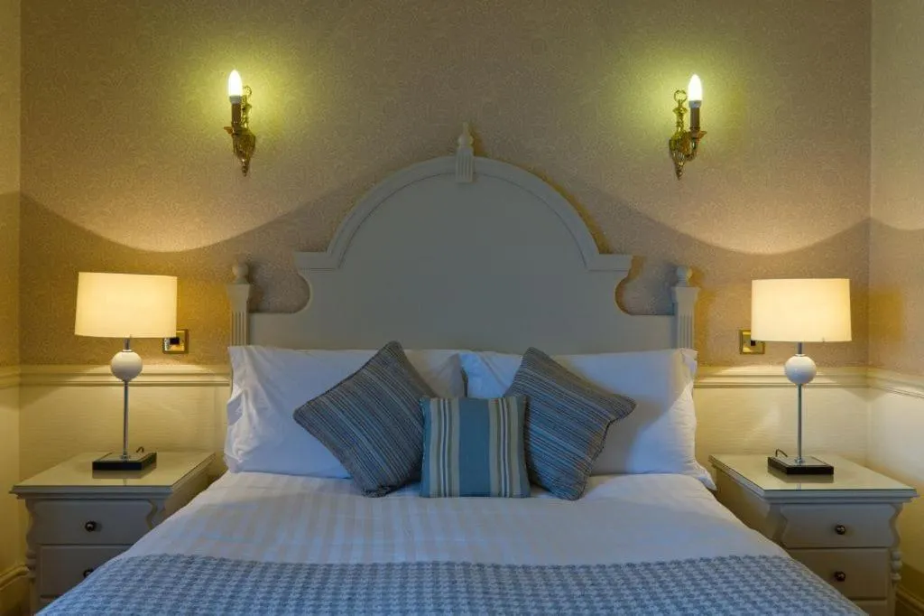 Bed in Watersmeet Hotel
