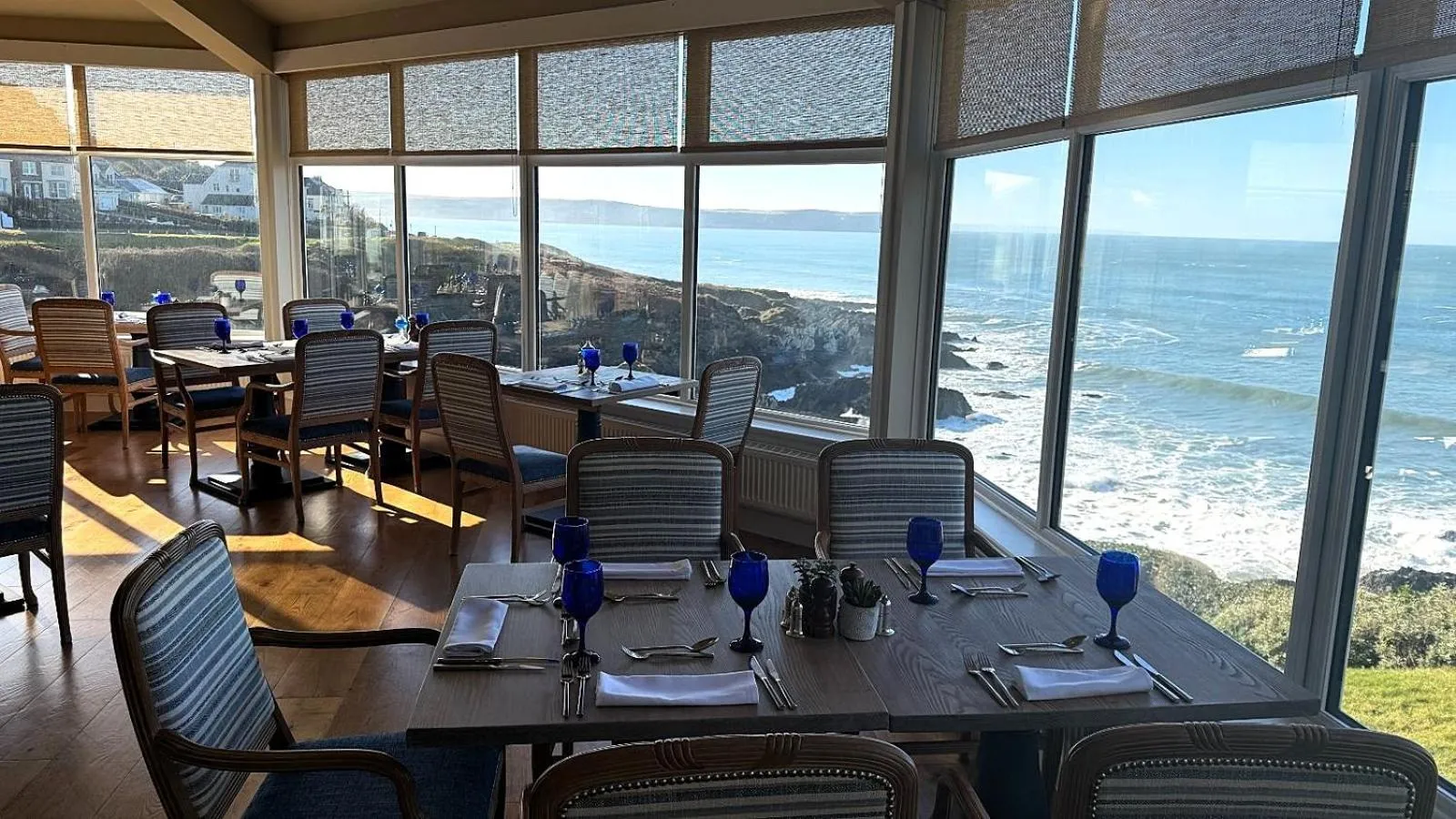 Restaurant/places to eat in Watersmeet Hotel