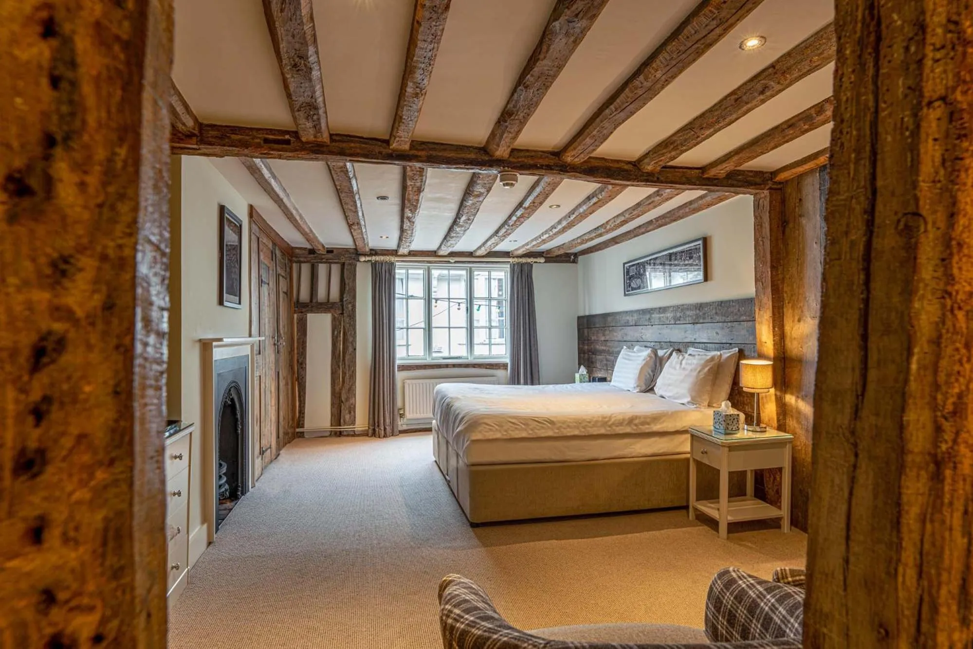 Bedroom, Bed in The Sun Inn