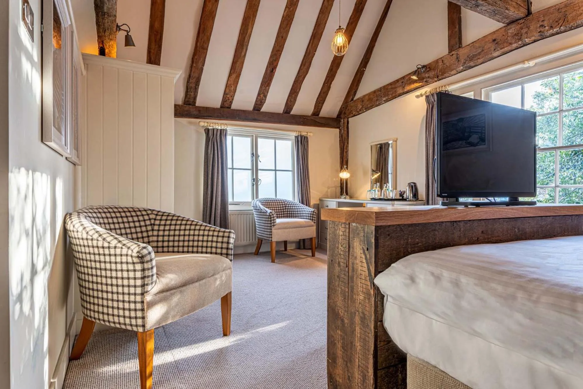 Bedroom, Bed in The Sun Inn