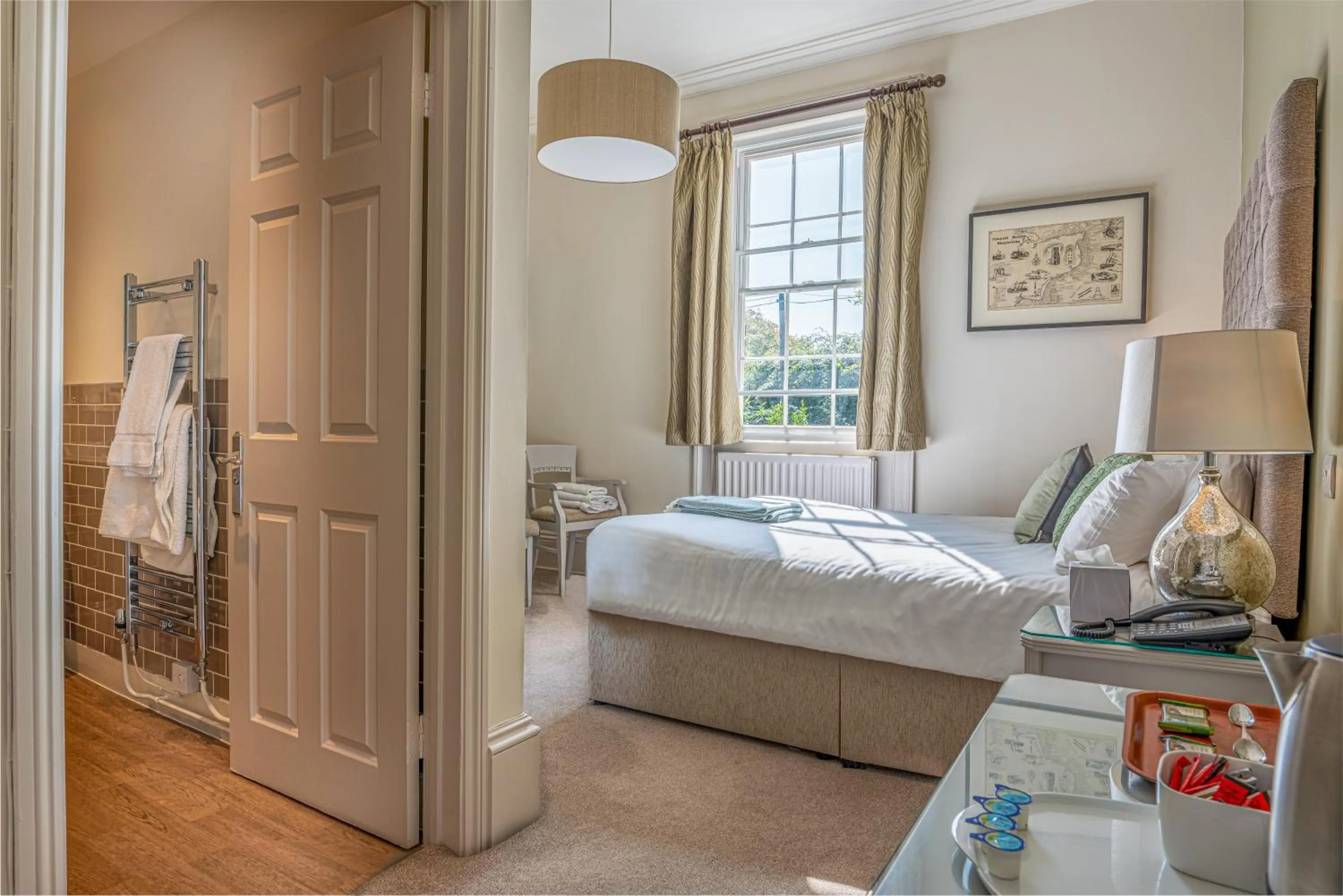 Bedroom, Bed in The Sun Inn