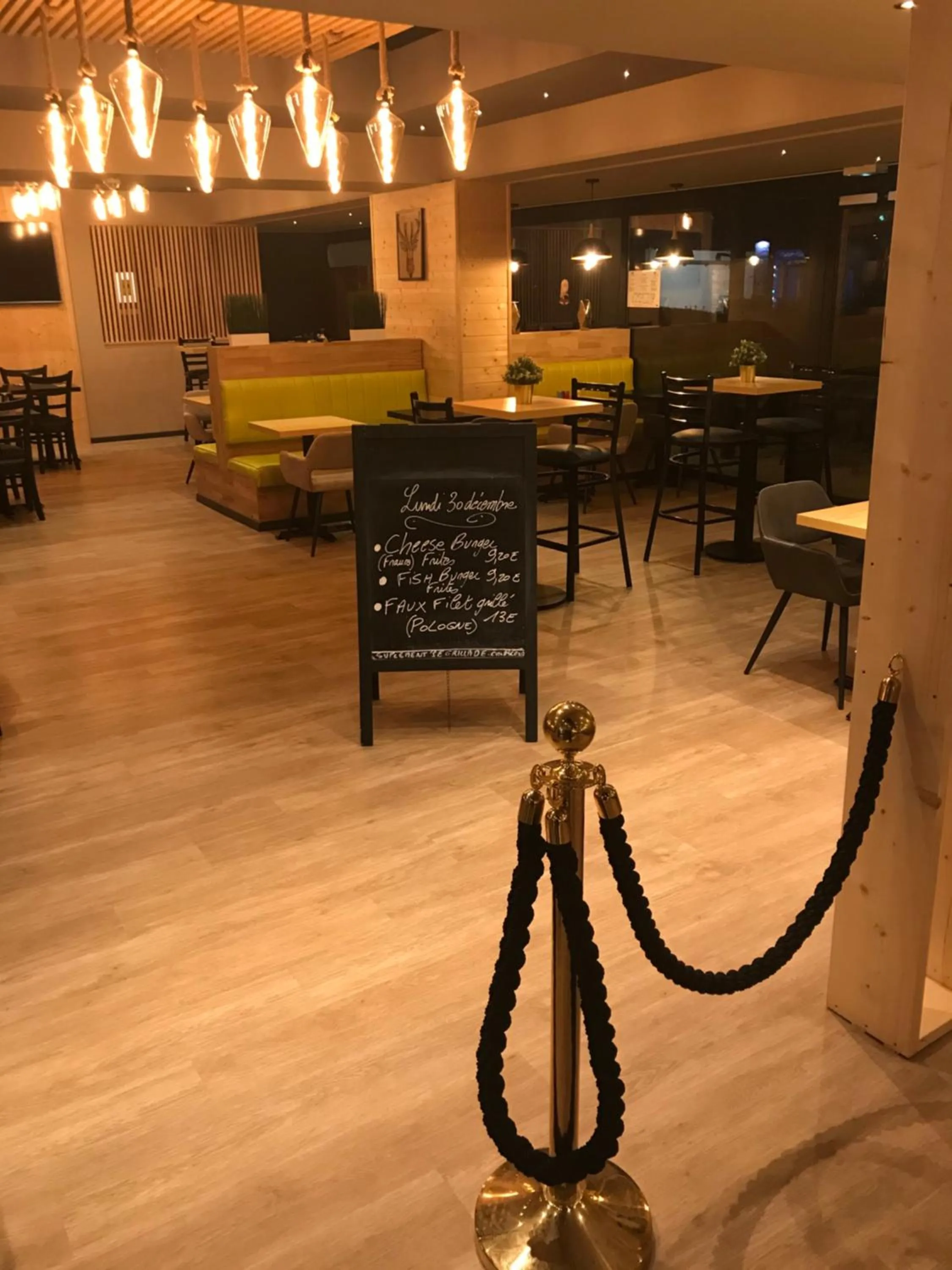 Lounge or bar in Euro Hôtel Airport Orly Rungis