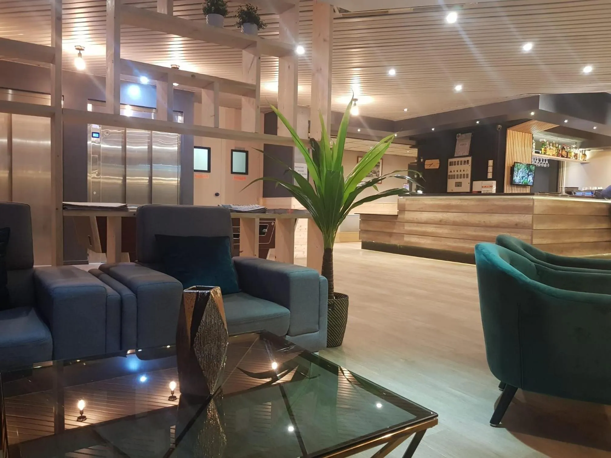 Lobby or reception in Euro Hôtel Airport Orly Rungis