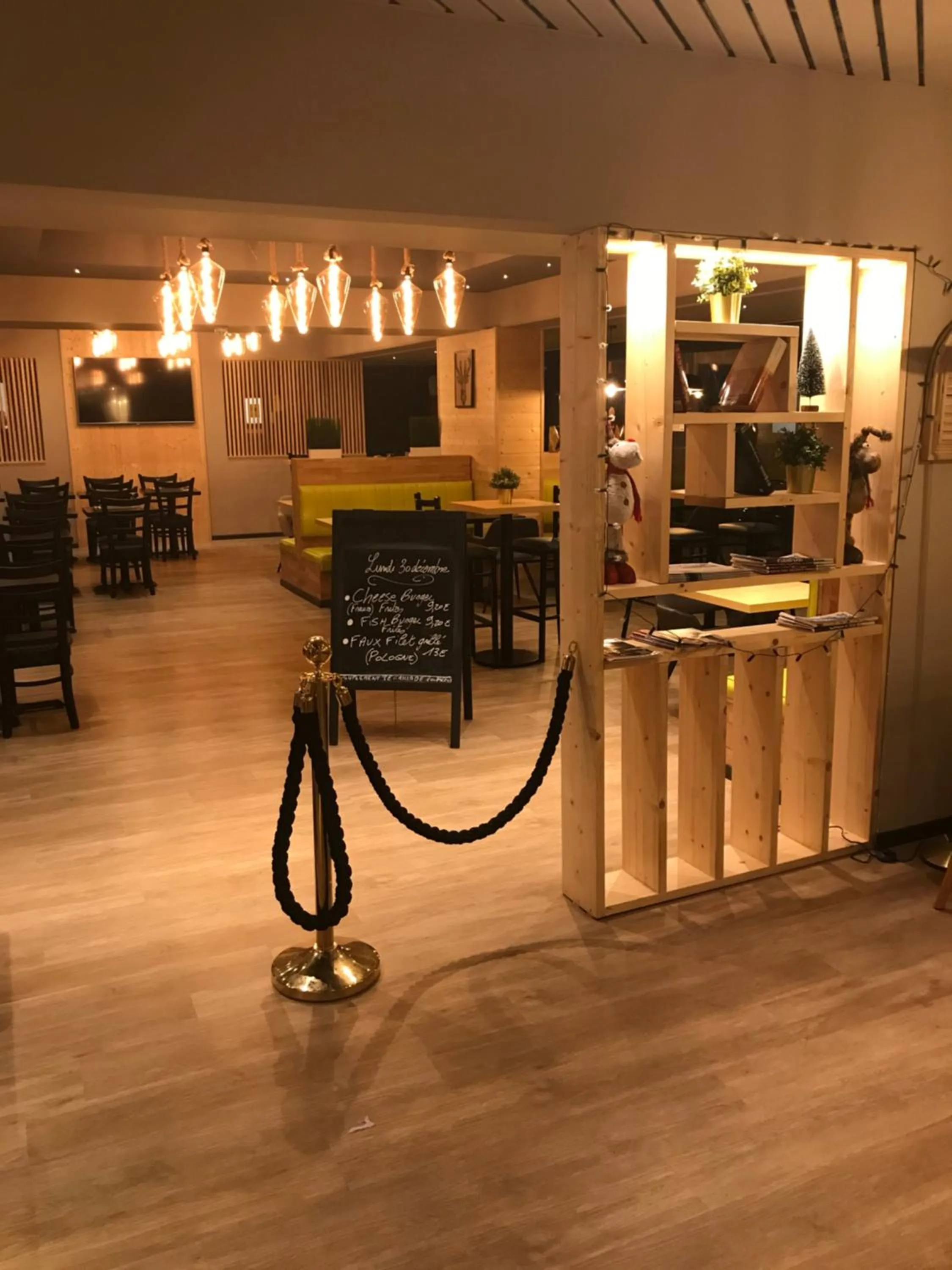 Restaurant/places to eat in Euro Hôtel Airport Orly Rungis