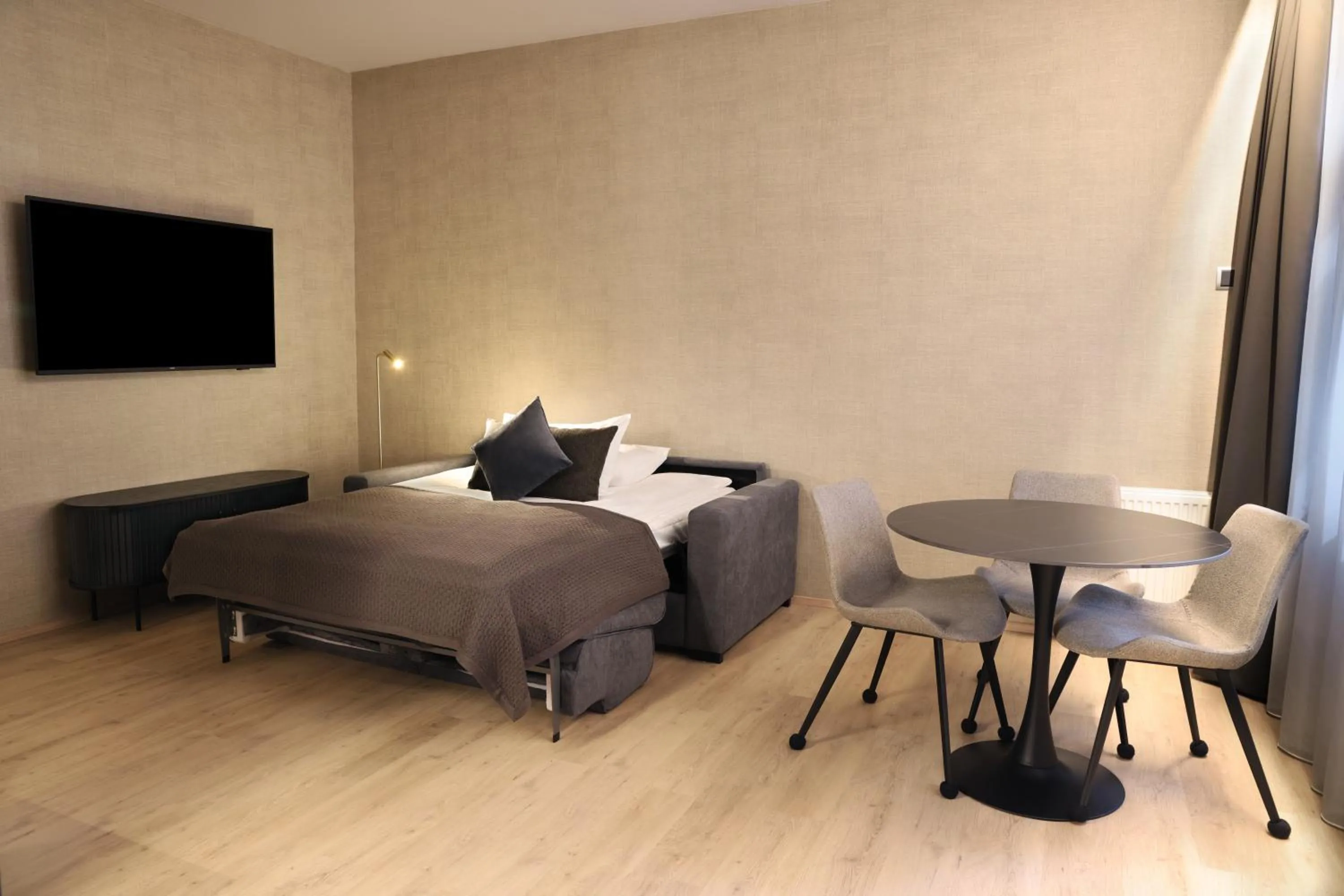 Solarium, Bed in Hotel Reykjavík Grand