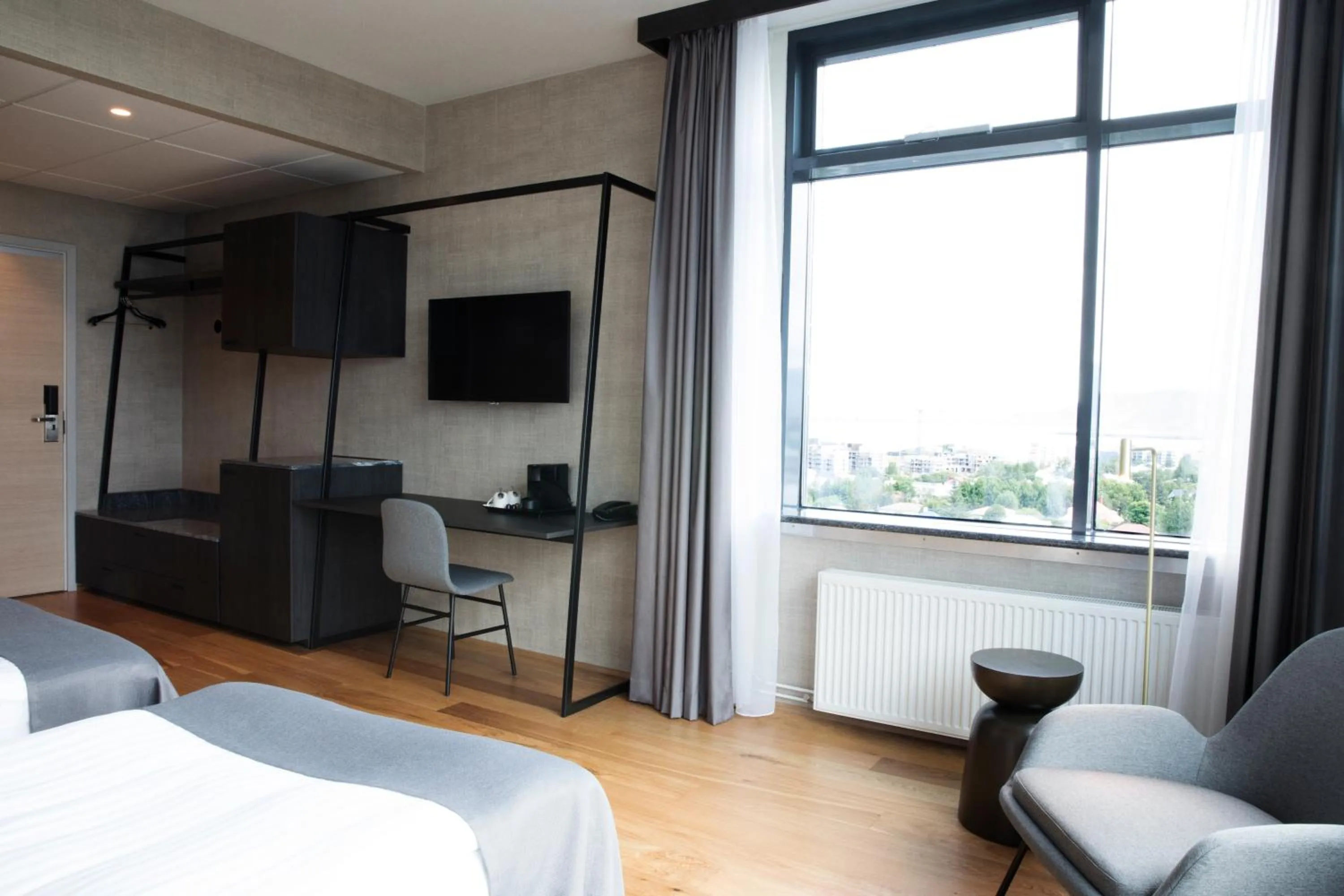 TV and multimedia, Bed in Hotel Reykjavík Grand