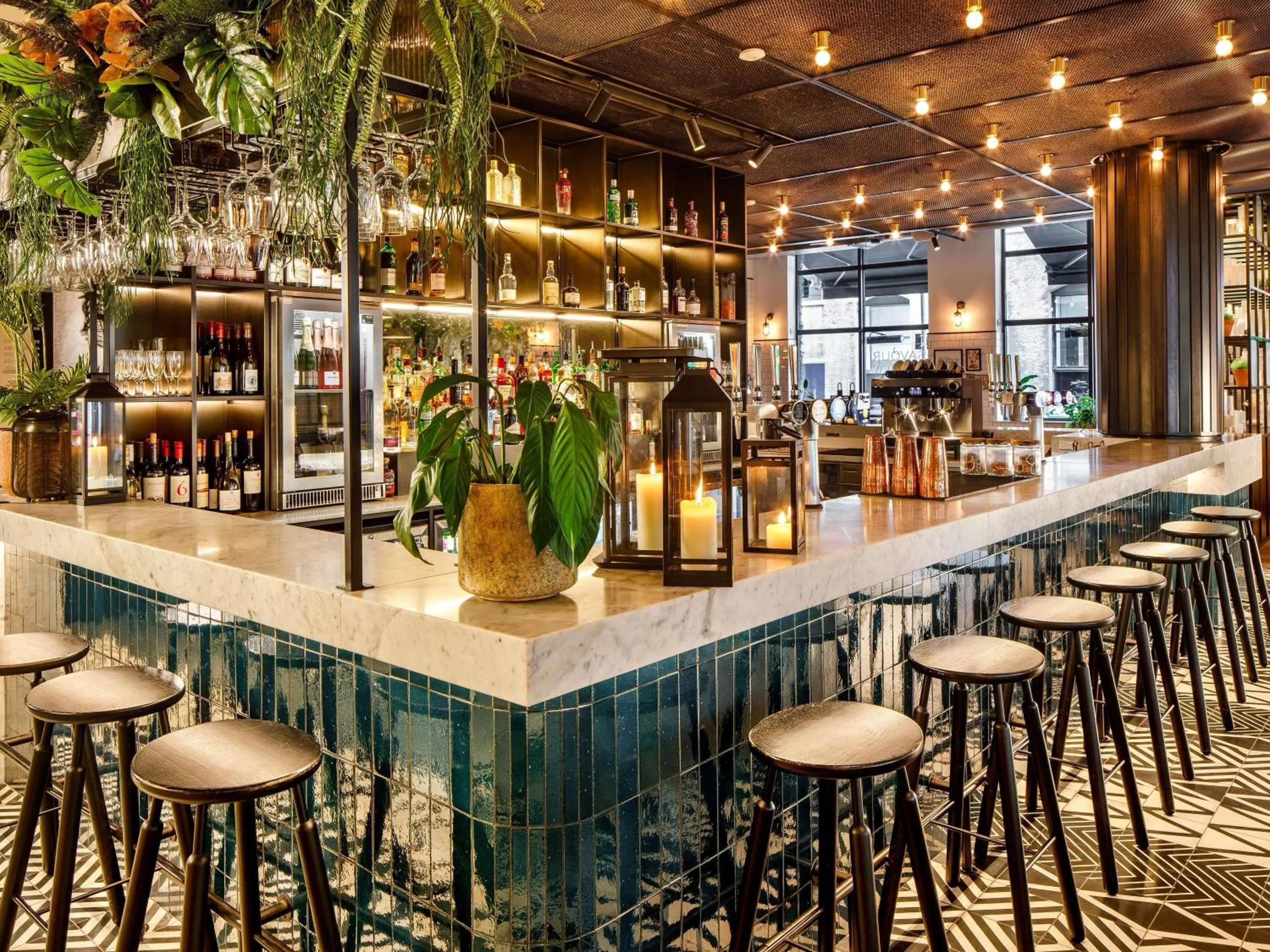 Restaurant/places to eat in Novotel London Bridge