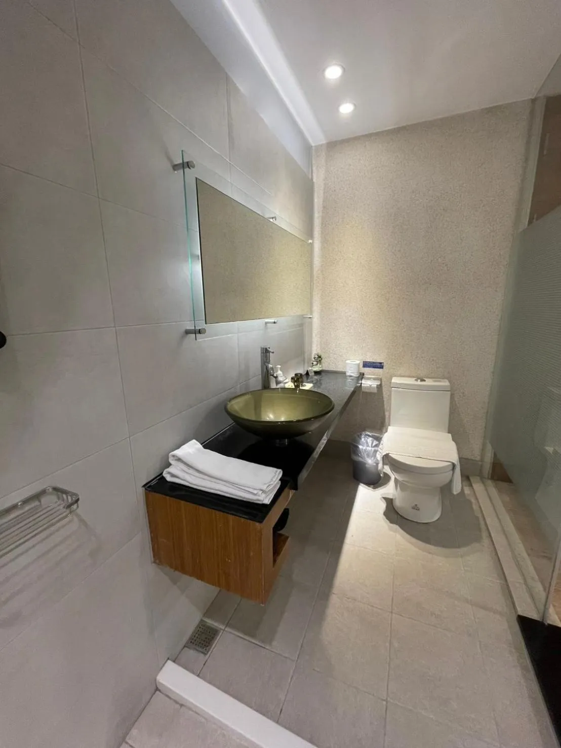 Bathroom in Timing House